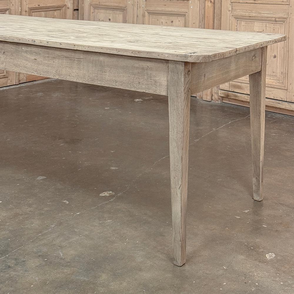 Grand 19th Century Rustic French Elm Farm Table For Sale 7