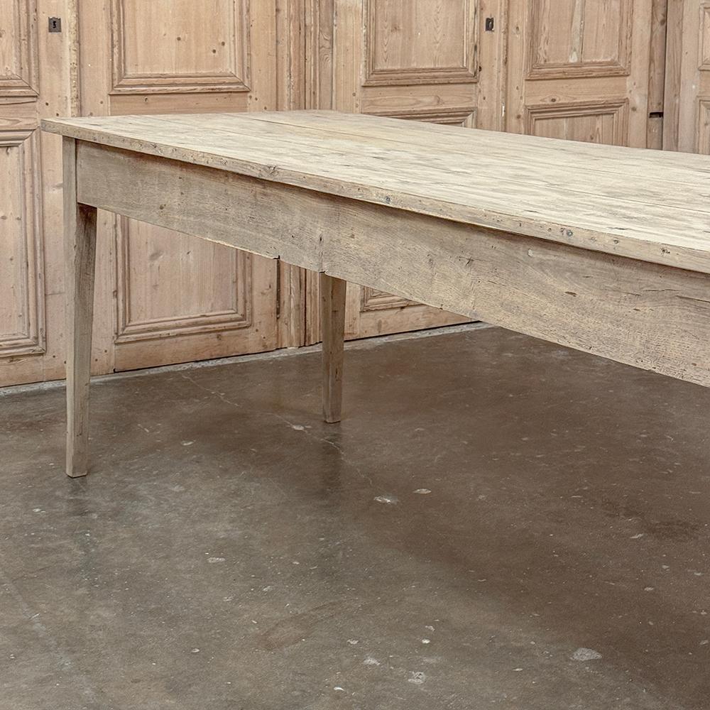 Grand 19th Century Rustic French Elm Farm Table For Sale 8