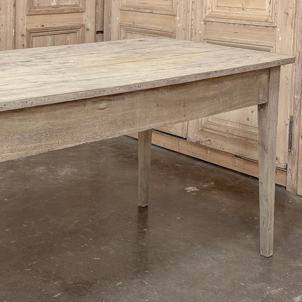 Grand 19th Century Rustic French Elm Farm Table For Sale 11