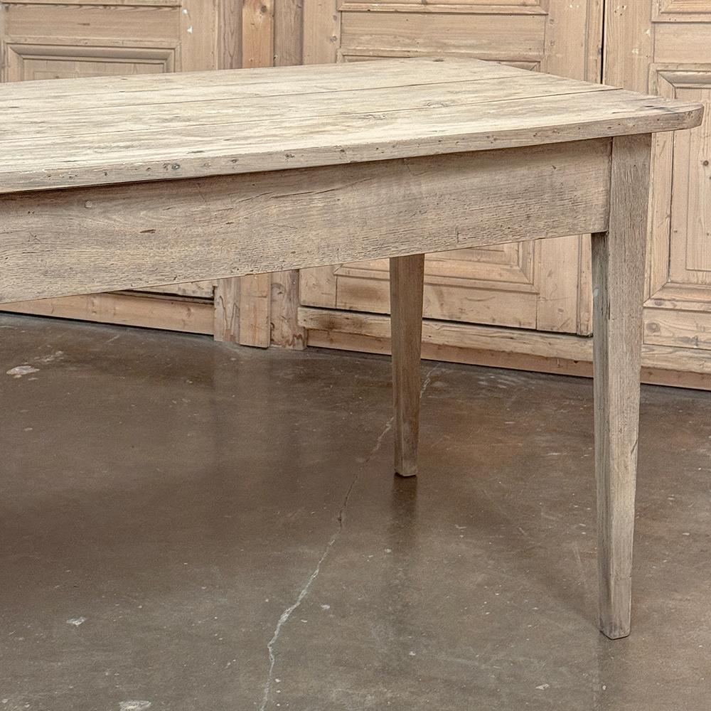 Grand 19th Century Rustic French Elm Farm Table For Sale 3