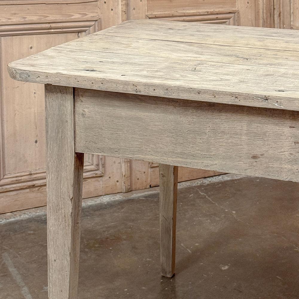 Grand 19th Century Rustic French Elm Farm Table For Sale 4