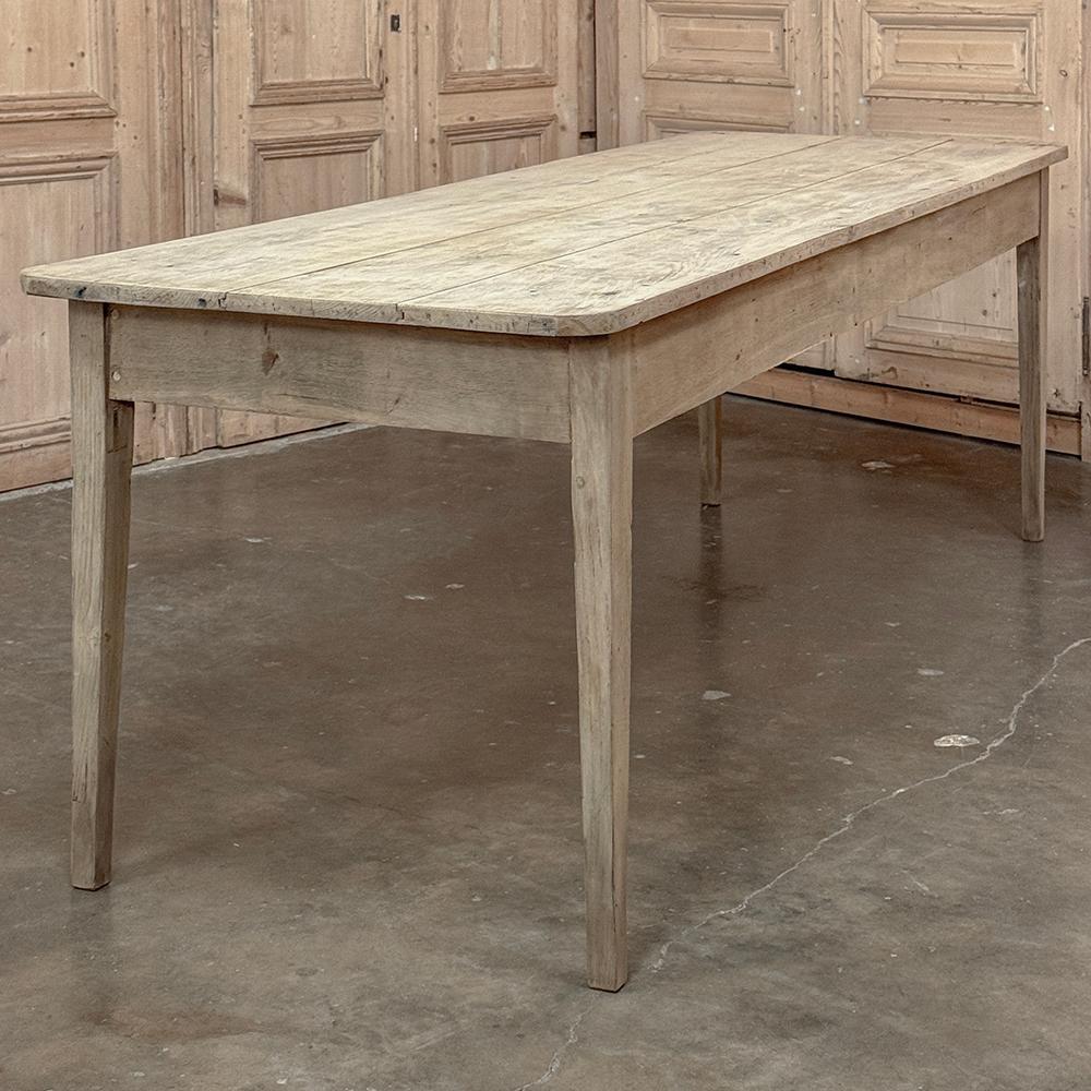 Grand 19th Century Rustic French Elm Farm Table For Sale 5
