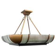 Grande lampe Art Déco ancienne en verre opale et fer  4 Disponible