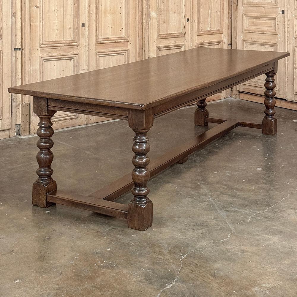 Grand Antique Banquet Table with Two Leaves and Turned Legs For Sale 9