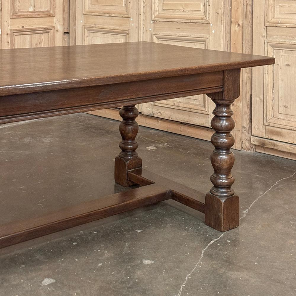 Grand Antique Banquet Table with Two Leaves and Turned Legs For Sale 12