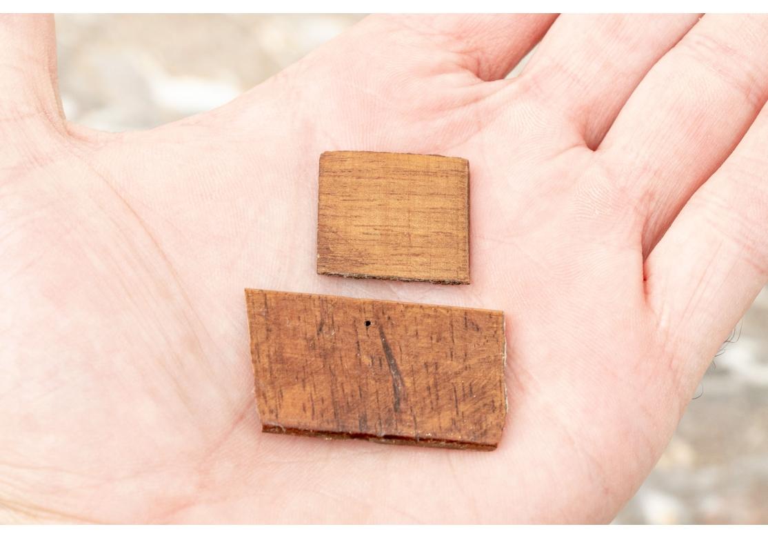 Grand Coffre Bombé Français Ancien avec Dessus en Marbre à Restaurer en vente 5