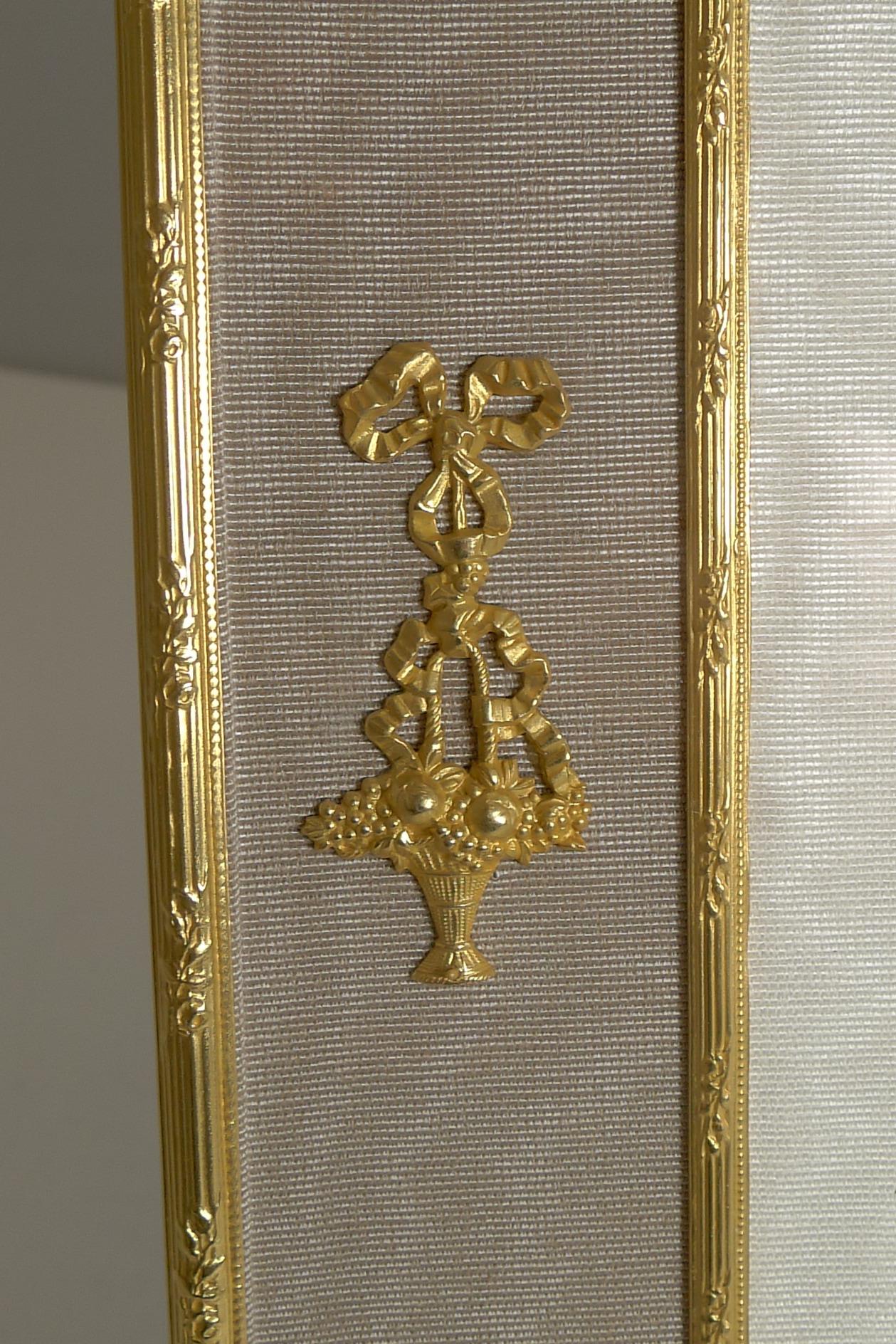 Early 20th Century Grand Antique French Gilded Bronze Photograph / Picture Frame, circa 1900