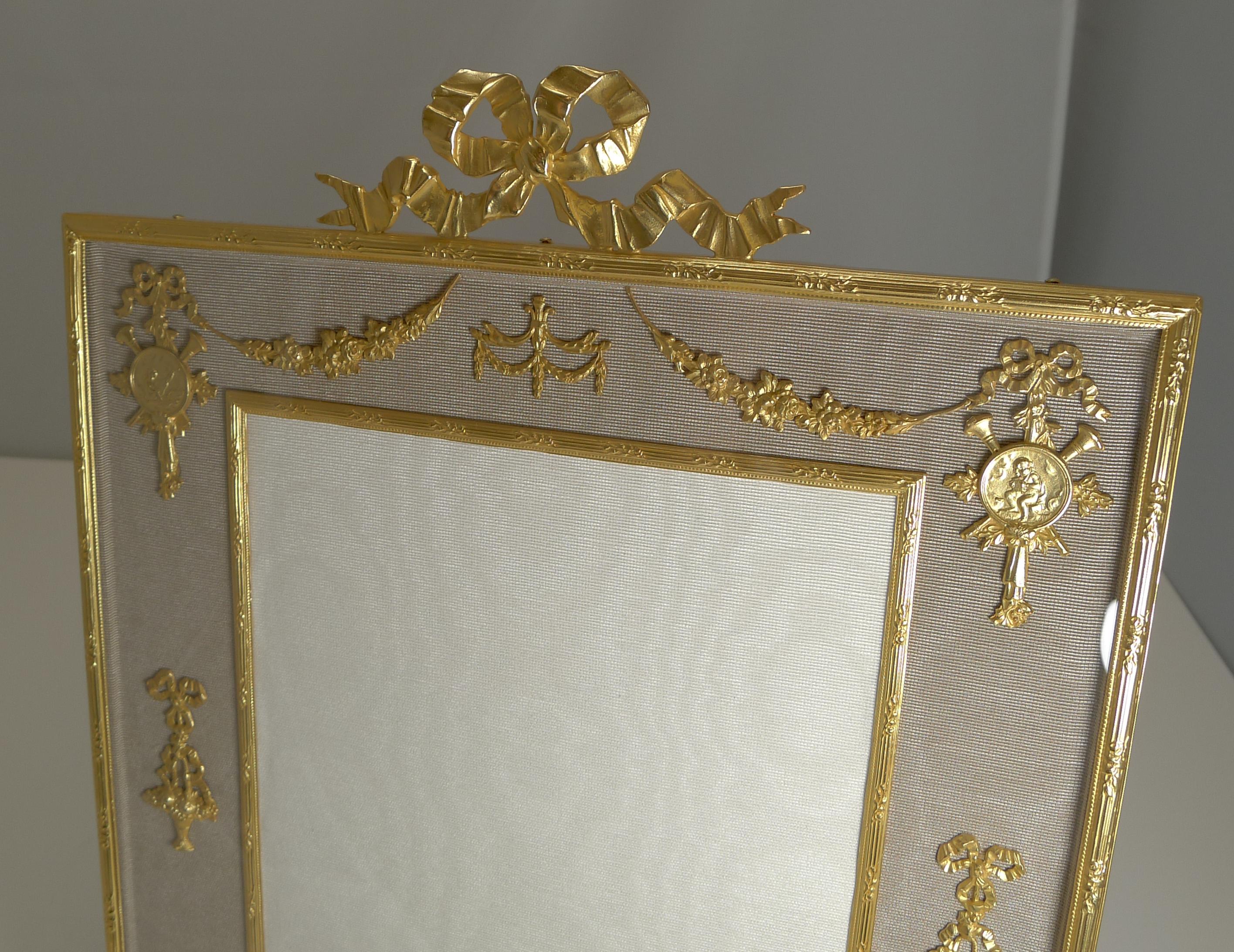 Grand Antique French Gilded Bronze Photograph / Picture Frame, circa 1900 2