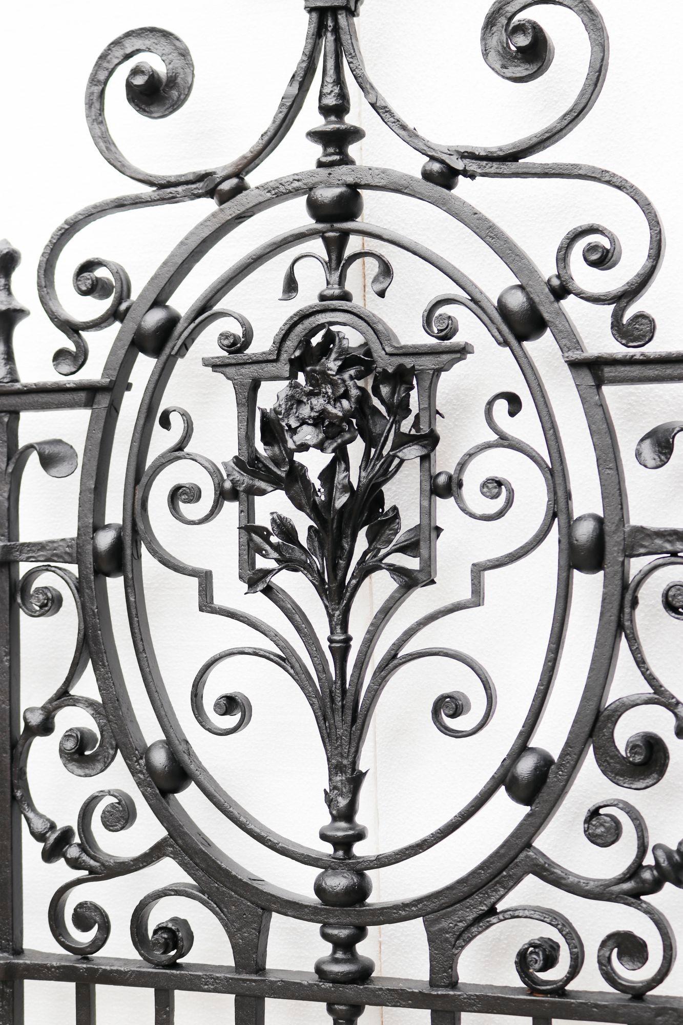 Grand Antique Georgian Wrought Iron Gate For Sale 5