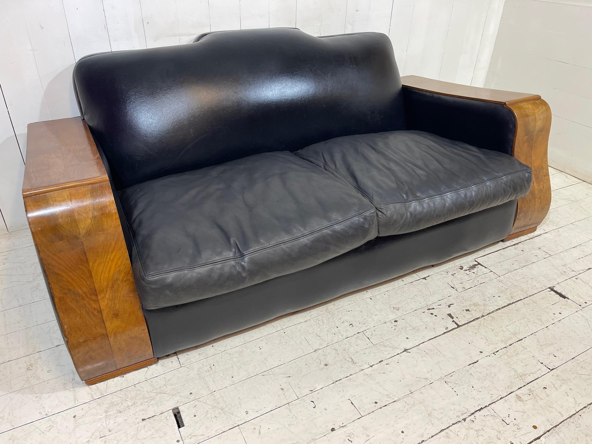 Grand Art Deco Bentwood Sofa in Distressed Leather  For Sale 4