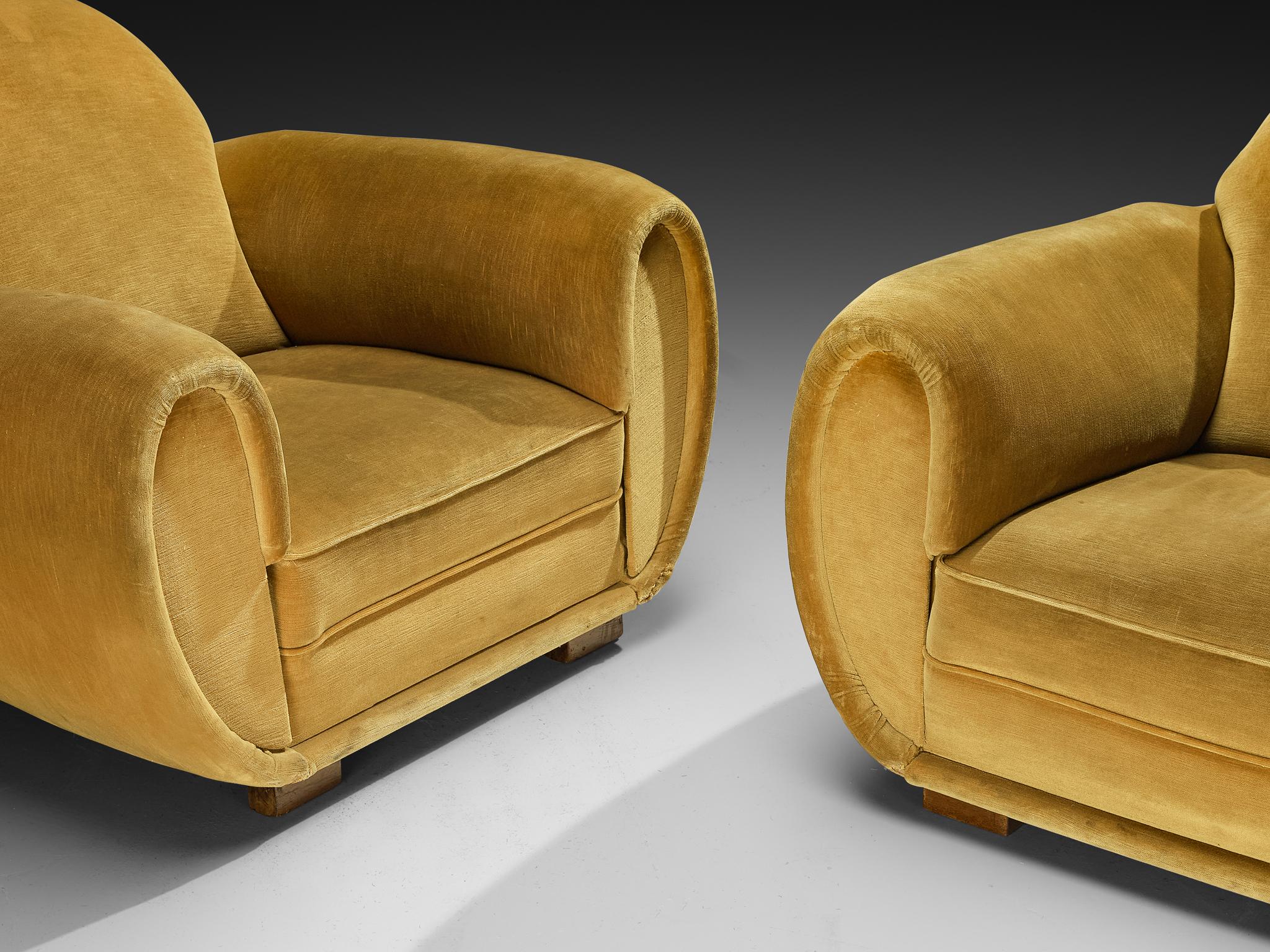 Gran Sillón Art Decó de Terciopelo Amarillo Ocre en venta 3