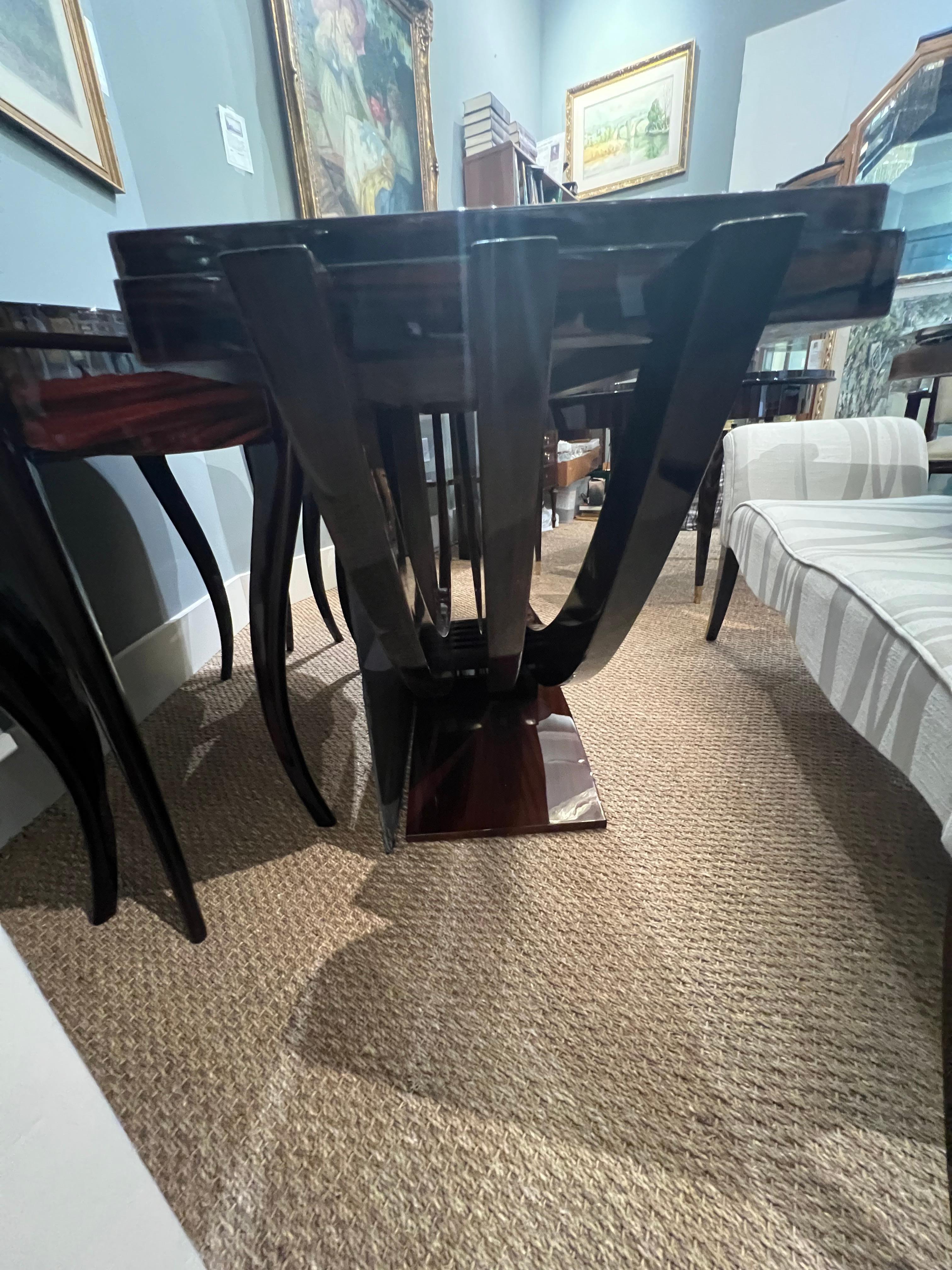 Grand Art Deco French Console in Macassar with Brass Elements For Sale 4