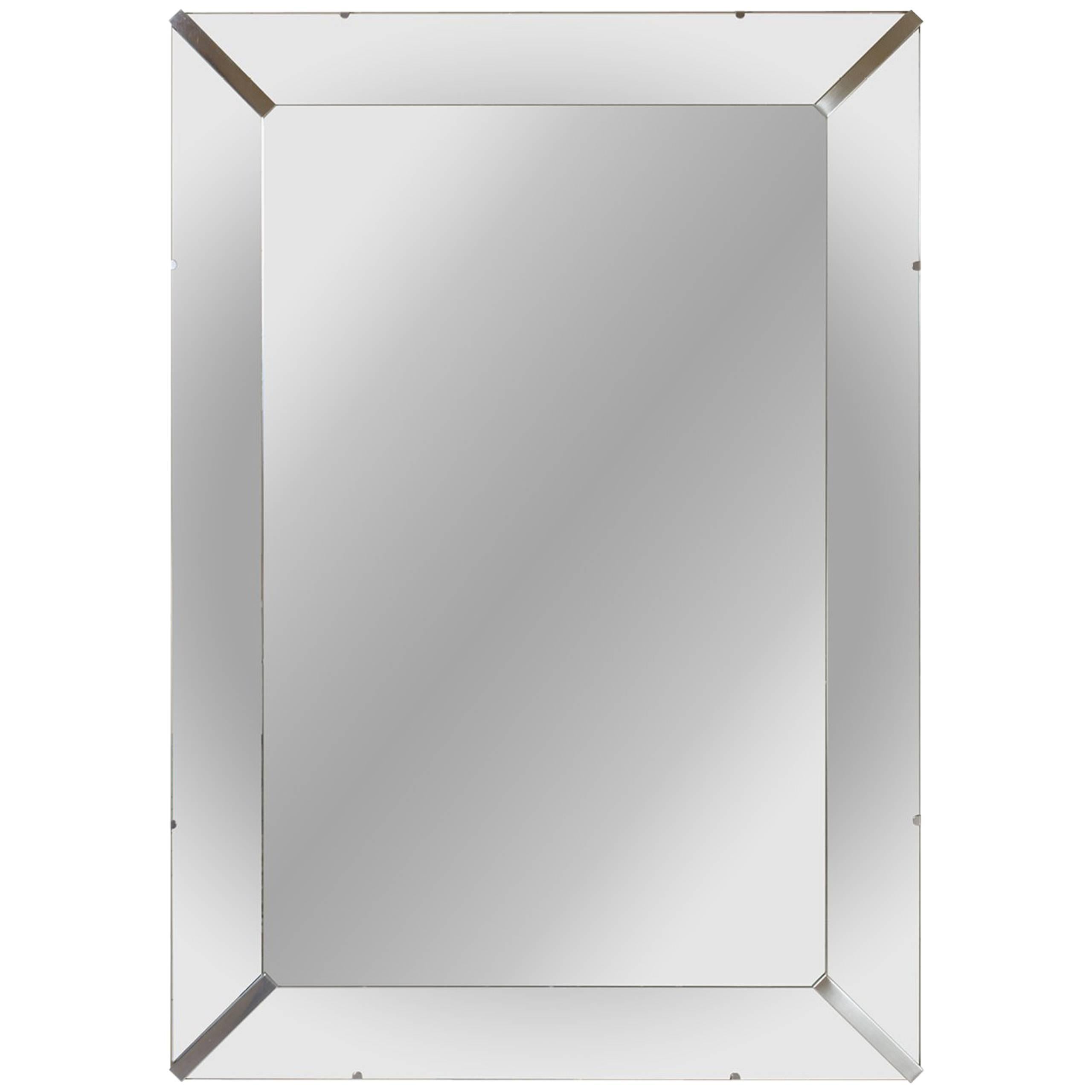 Grand miroir biseauté avec accents d'angle en nickel en vente