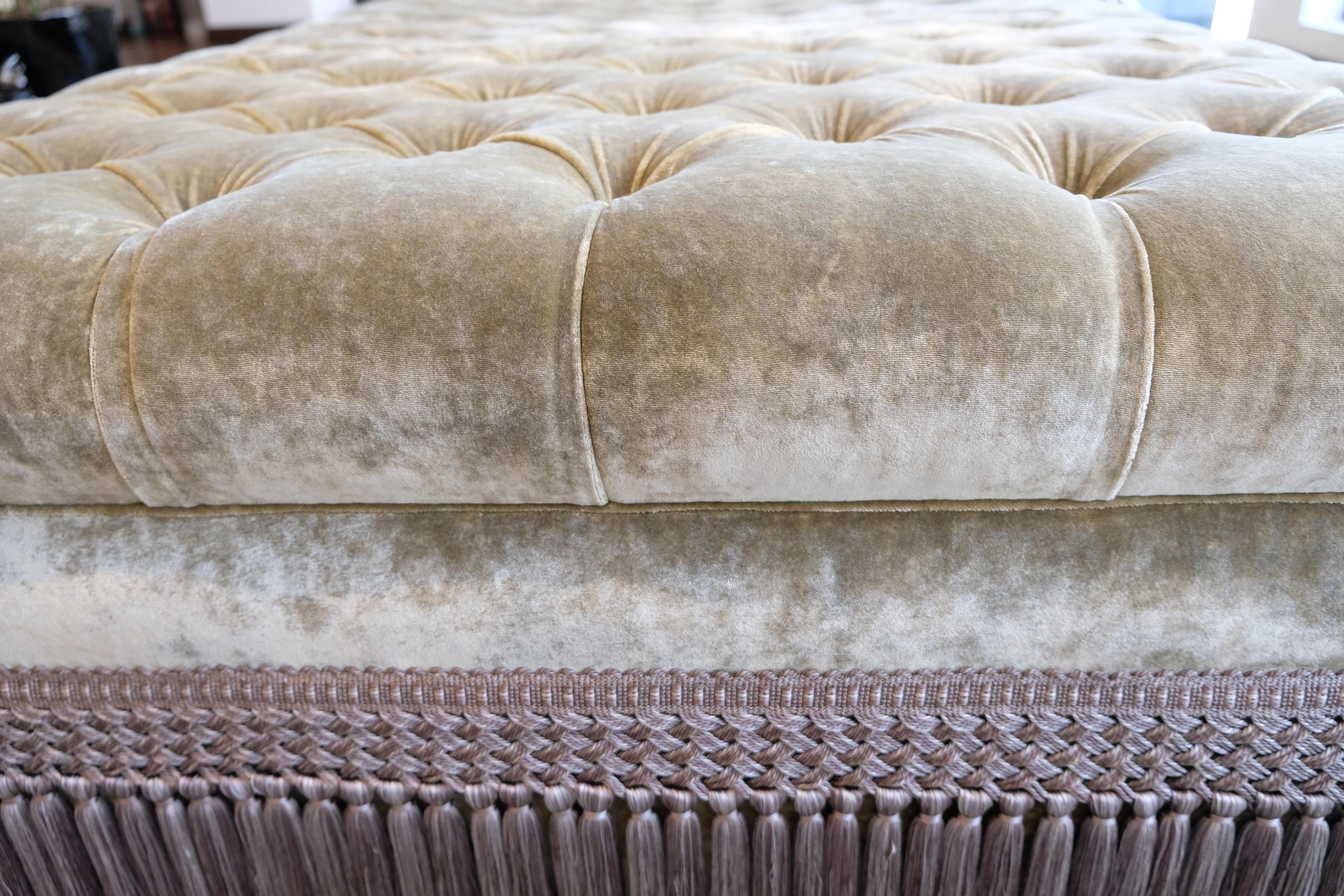 'GRAND BLOQUE' Luxuriöser OTTOMAN von JEFF AIRD ~ Handgefertigt auf Bestellung in England (Baumwolle) im Angebot