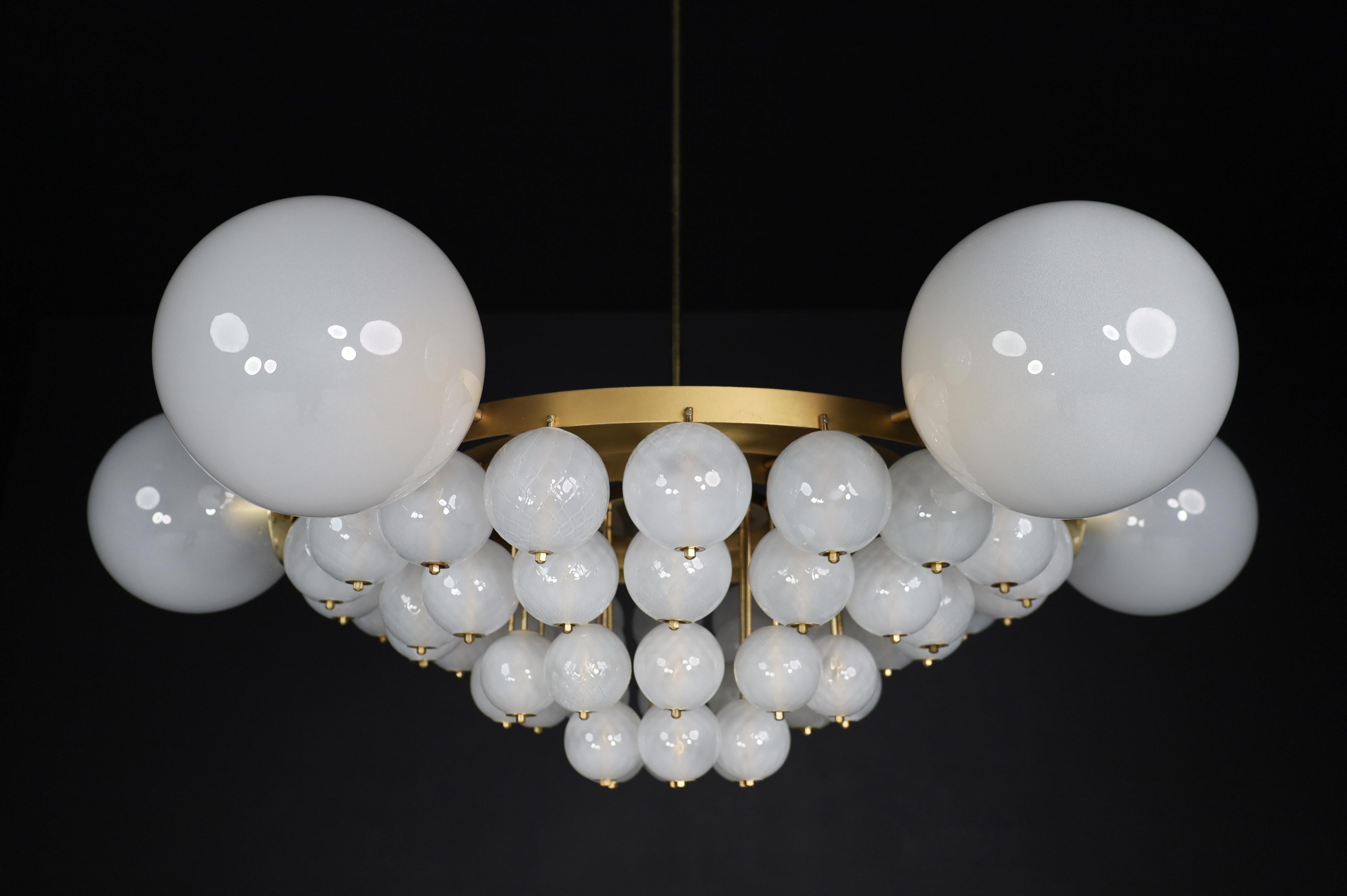 Grand Bohemian Chandelier with Brass Fixture & Hand-blowed Frosted Glass Globes For Sale 2