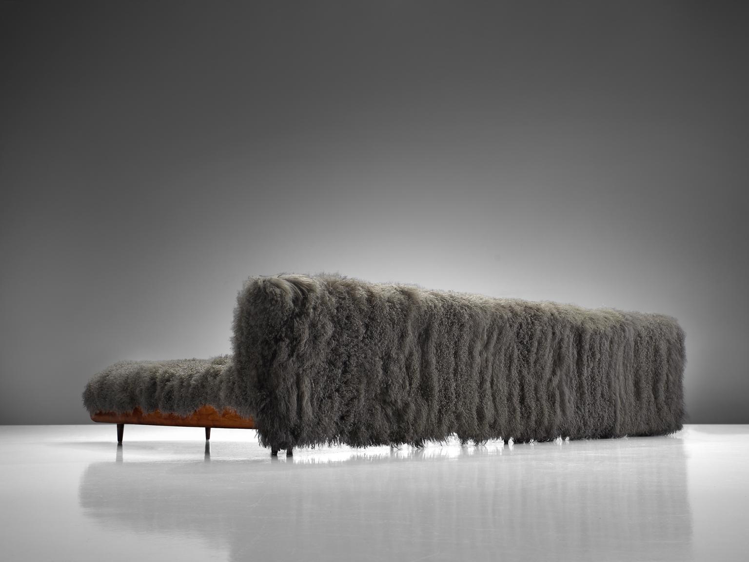 Grand Boomerang Sofa Upholstered in Luxurious Grey Tibetan Wool In Excellent Condition In Waalwijk, NL