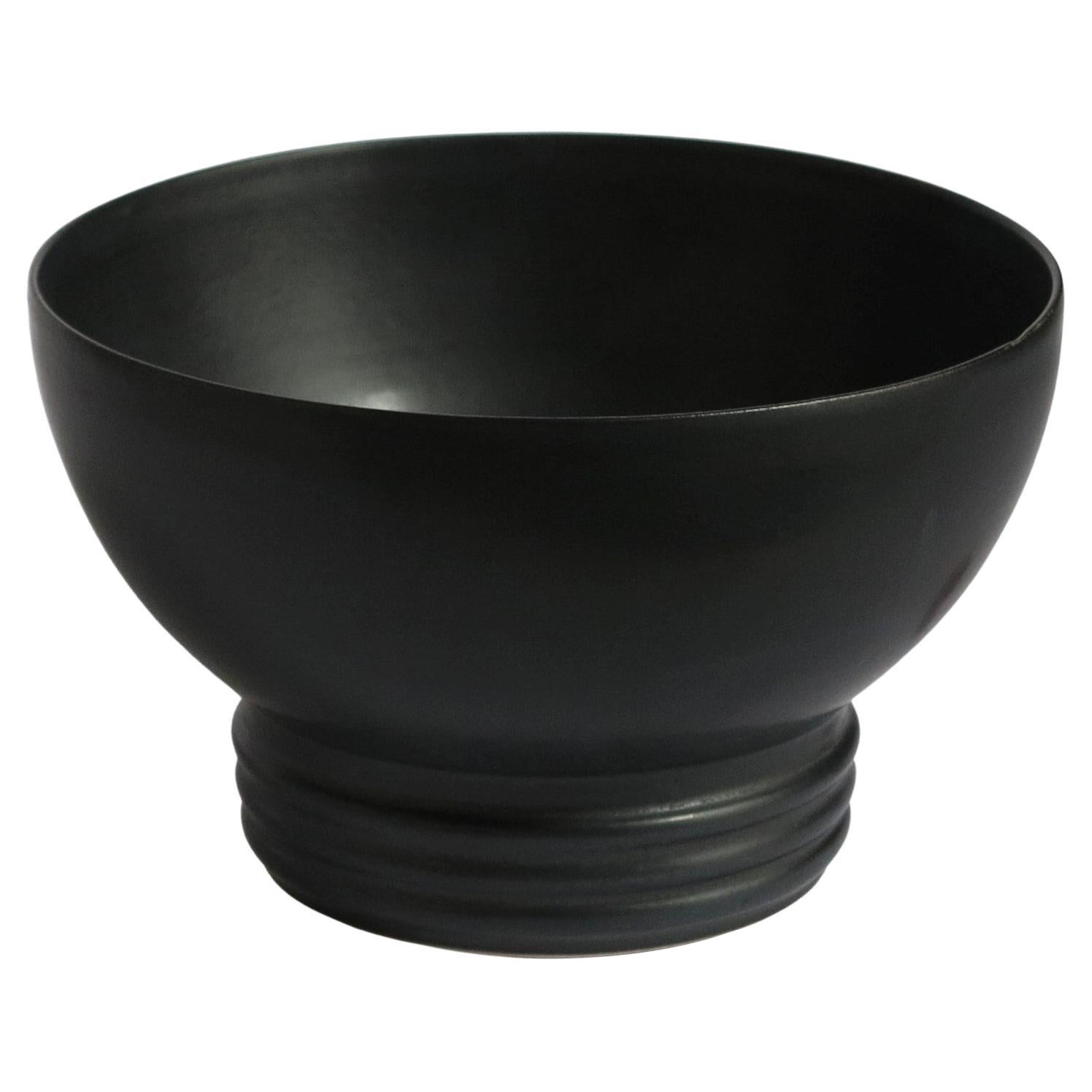 Grand Bowl Noir by Cica Gomez