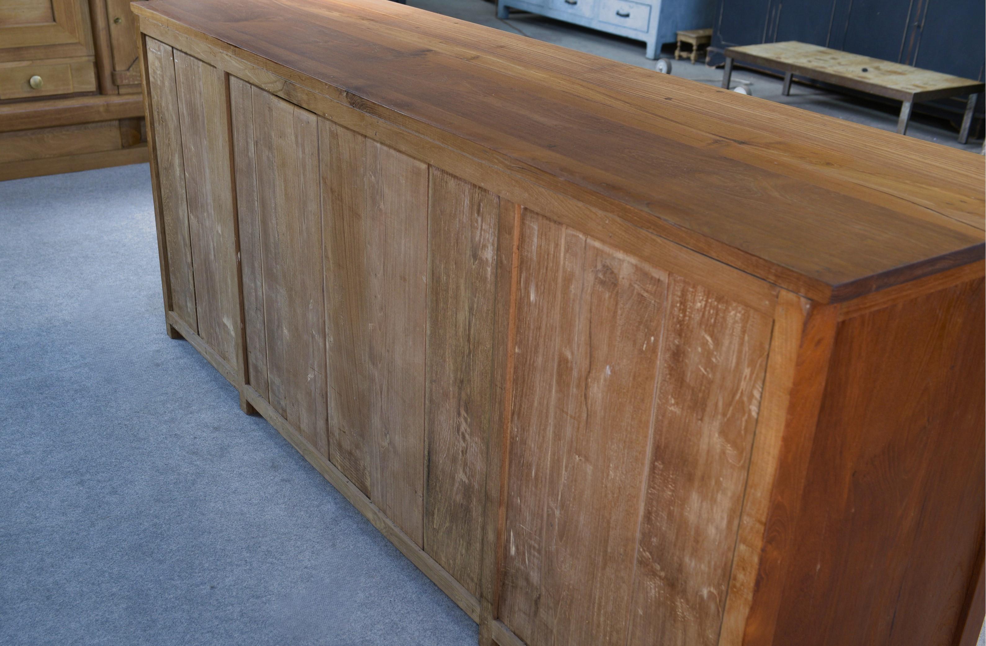 Grand buffet en teck 6 tiroirs et 2 portes coulissantes en venta 5