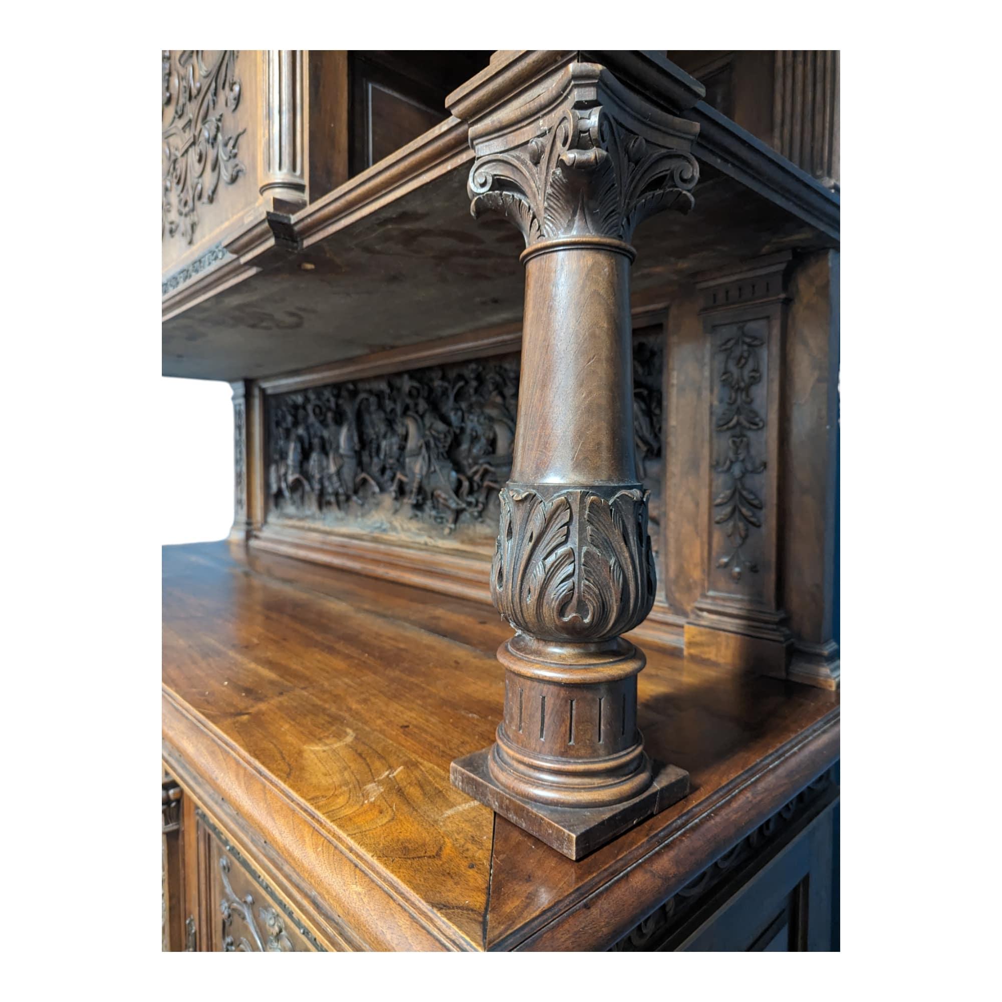 French 19th Century Renaissance Style Walnut Buffet  For Sale 7