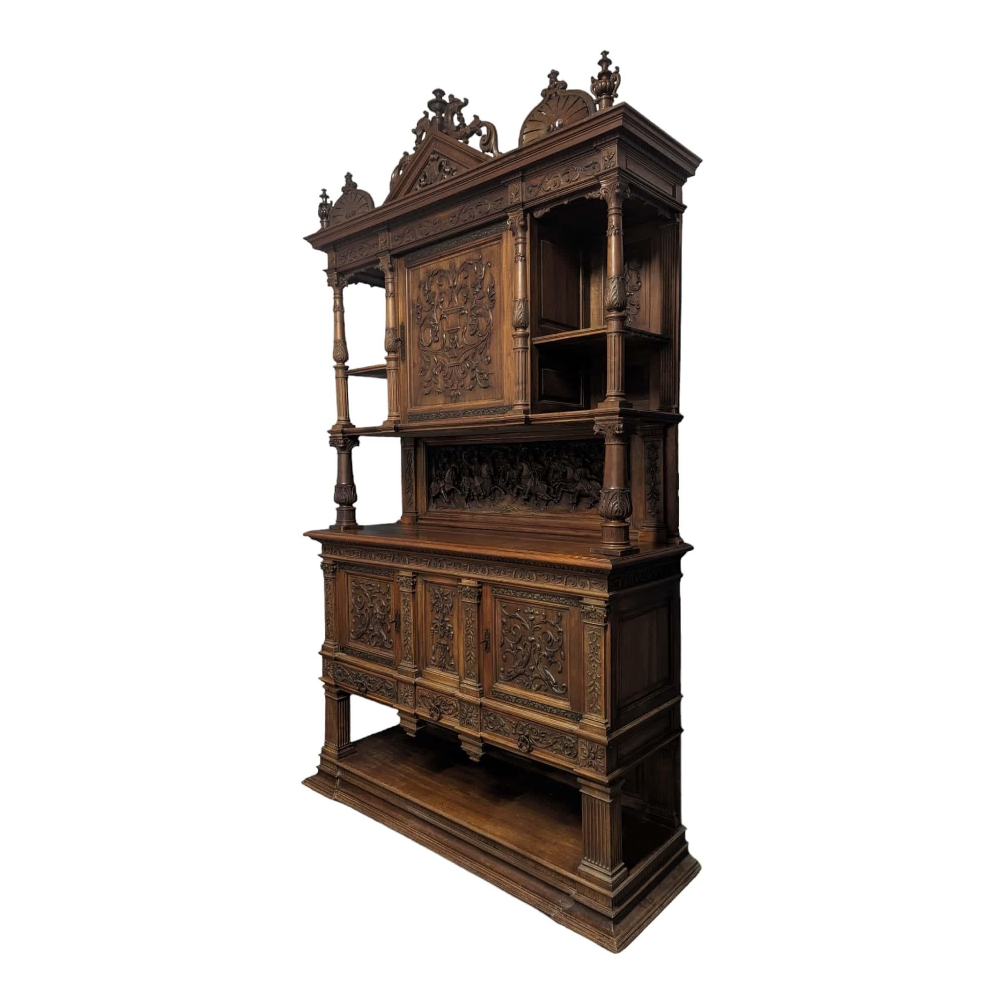 French 19th Century Renaissance Style Walnut Buffet  For Sale 2