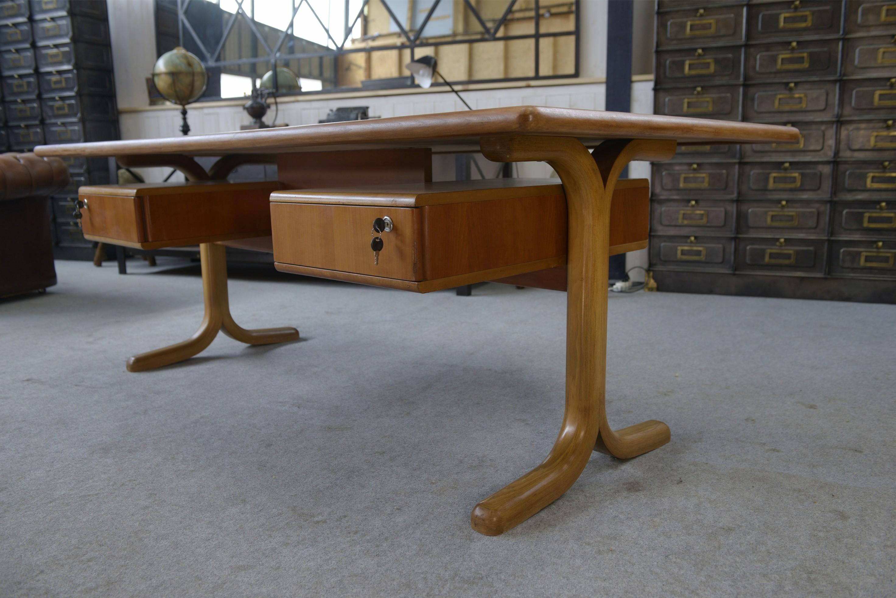 Großes Büro aus den 1970er Jahren im Angebot 2