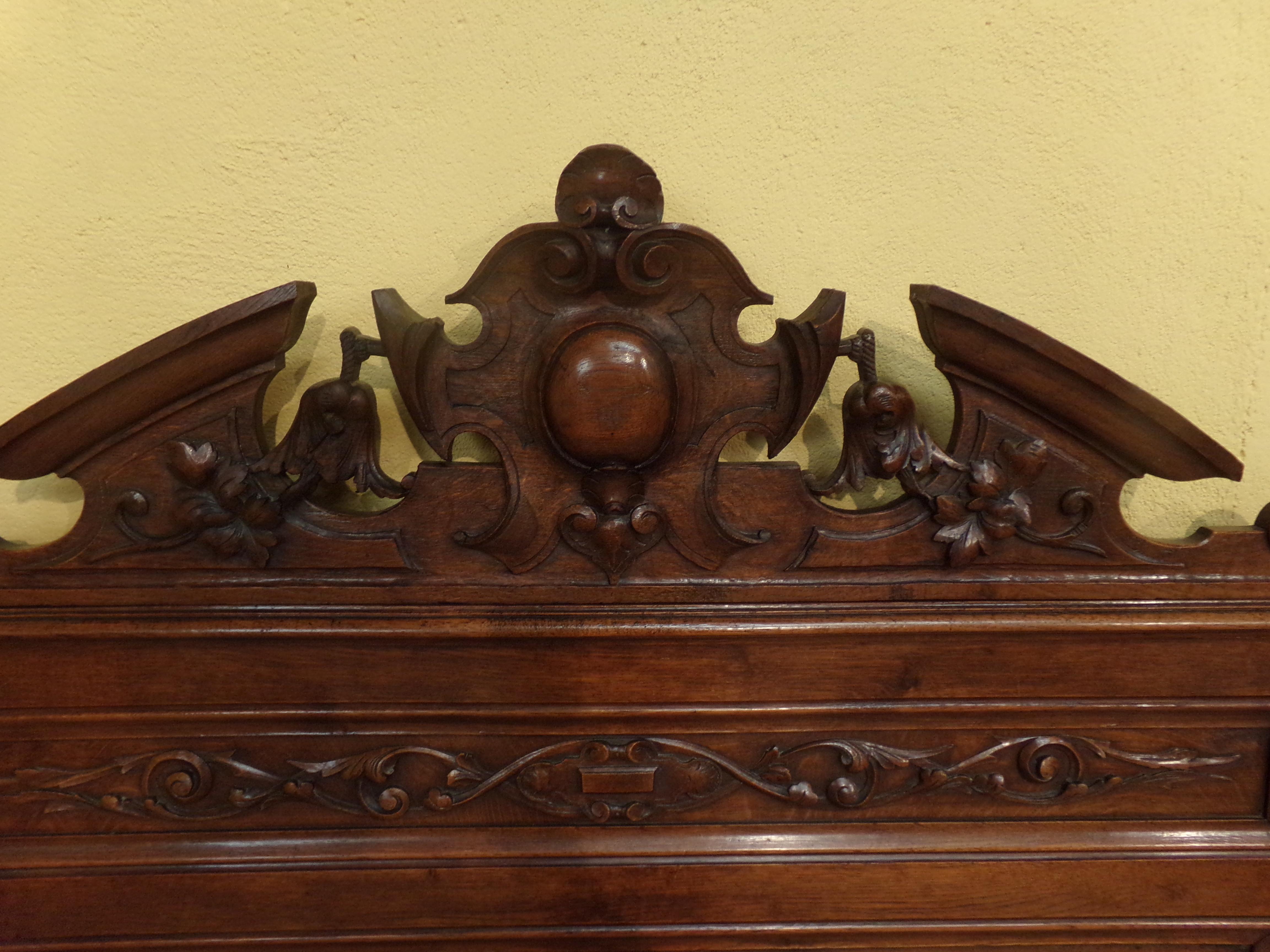 Grand Carved Walnut Chateau Bed, C1880 For Sale 1