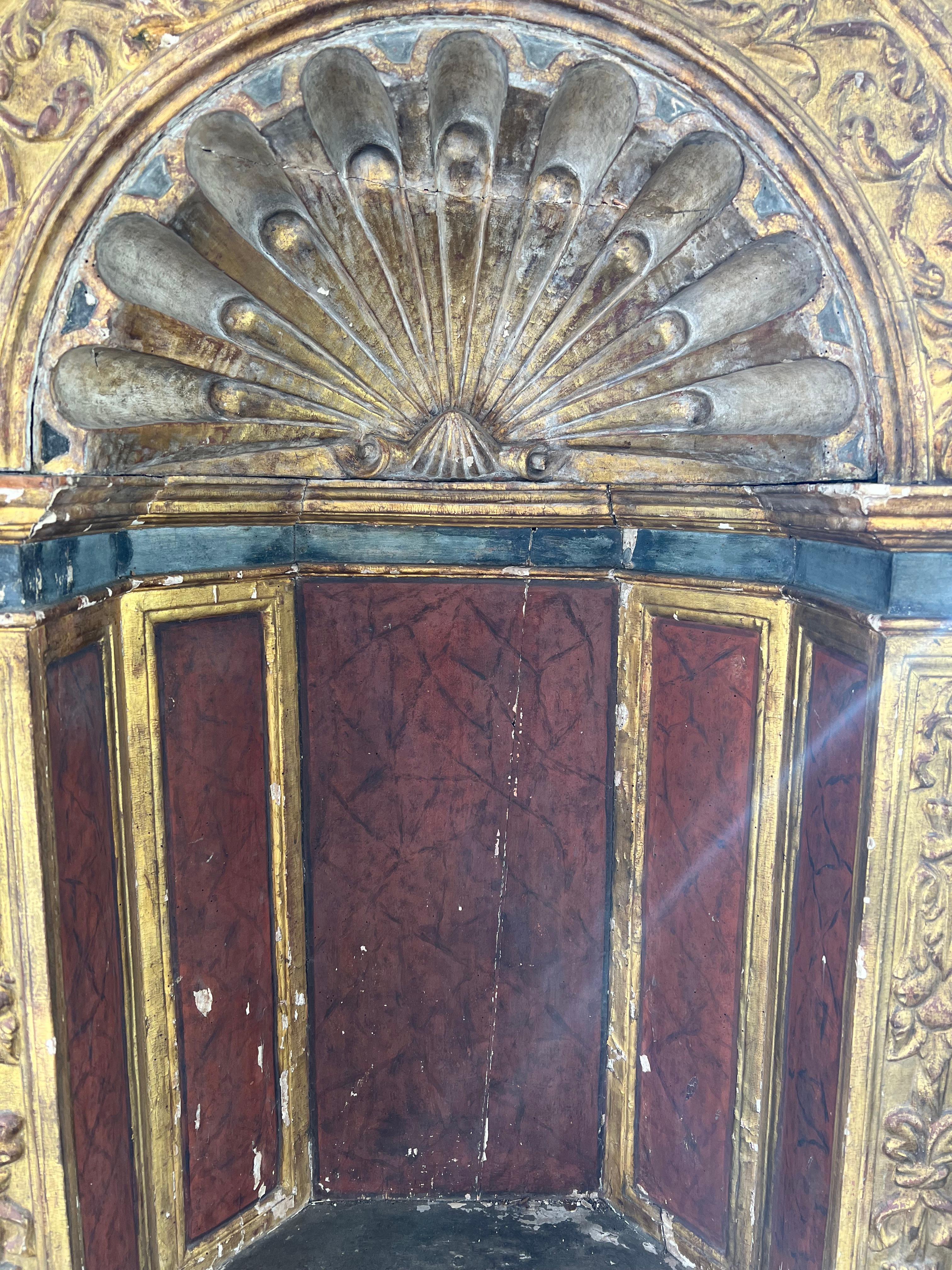 Grand Carved Wooden Niche – Italian Baroque, 18th Century For Sale 1