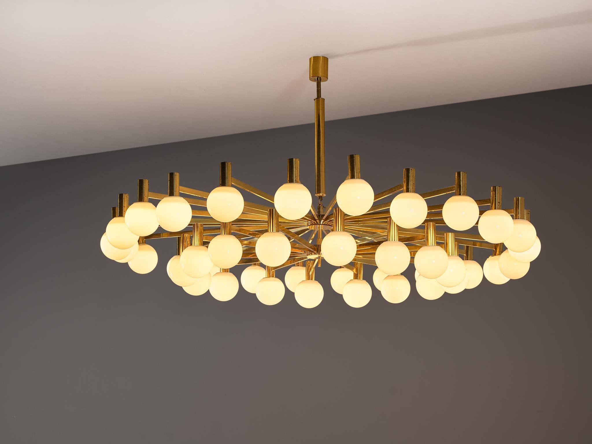 Grand Chandelier in Brass and Milk Glass Spheres 214 cm/84.25 in. Wide In Good Condition In Waalwijk, NL
