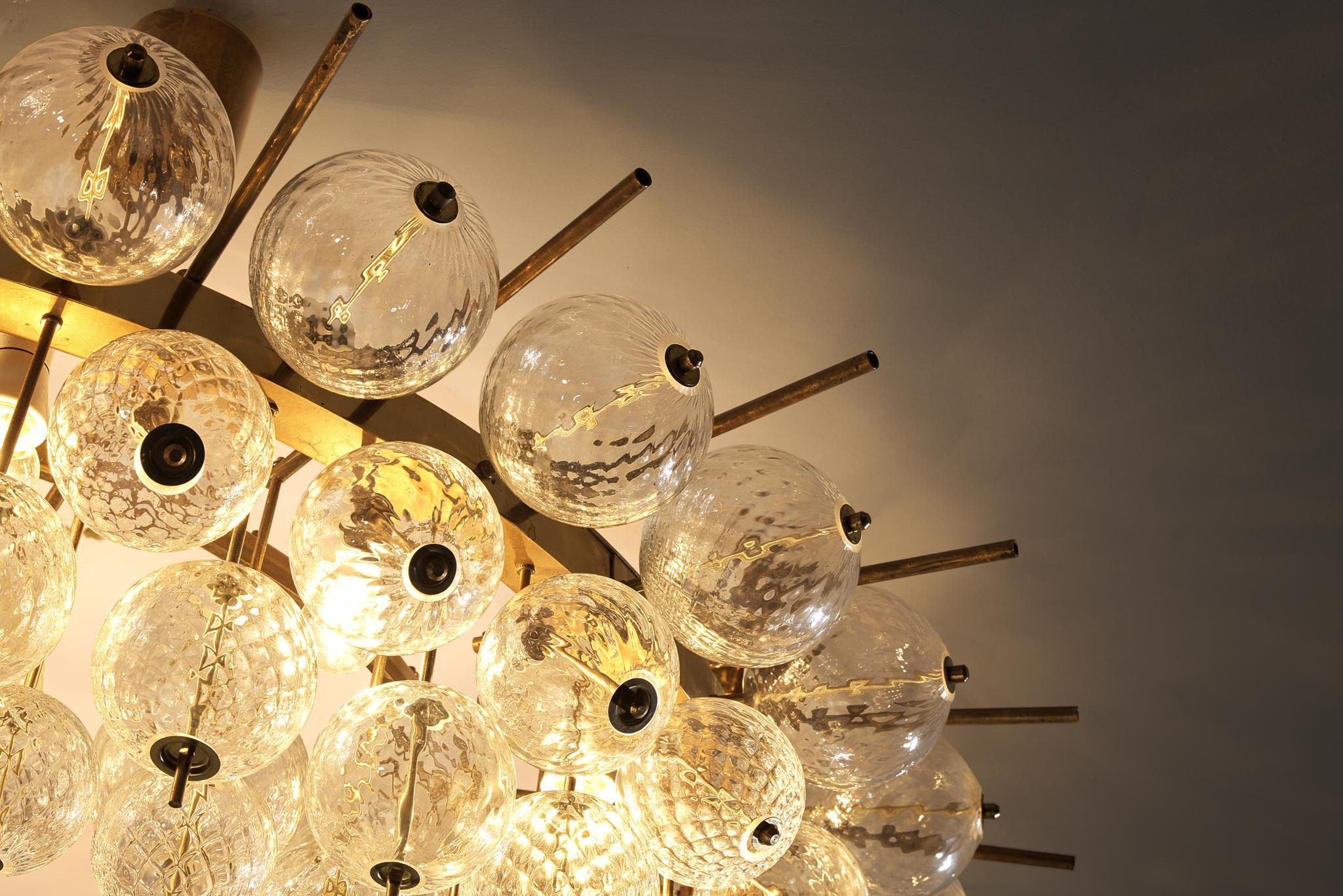 Grand Chandelier in Brass and Ribbed Glass Spheres 153cm/60in For Sale 1