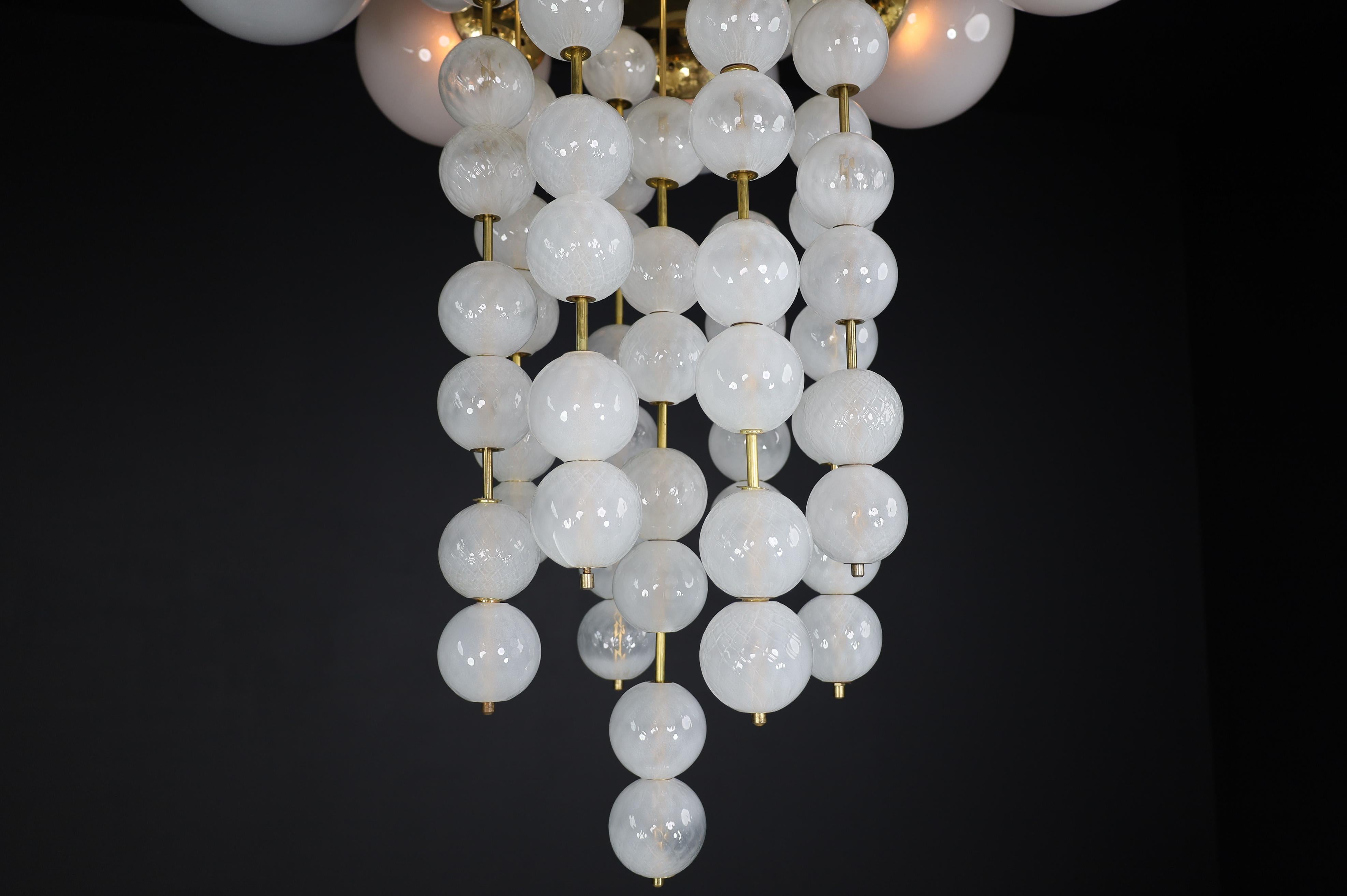 Grand Chandelier with Brass Fixture and Hand-blowed Frosted Glass Globes, 1960s For Sale 5