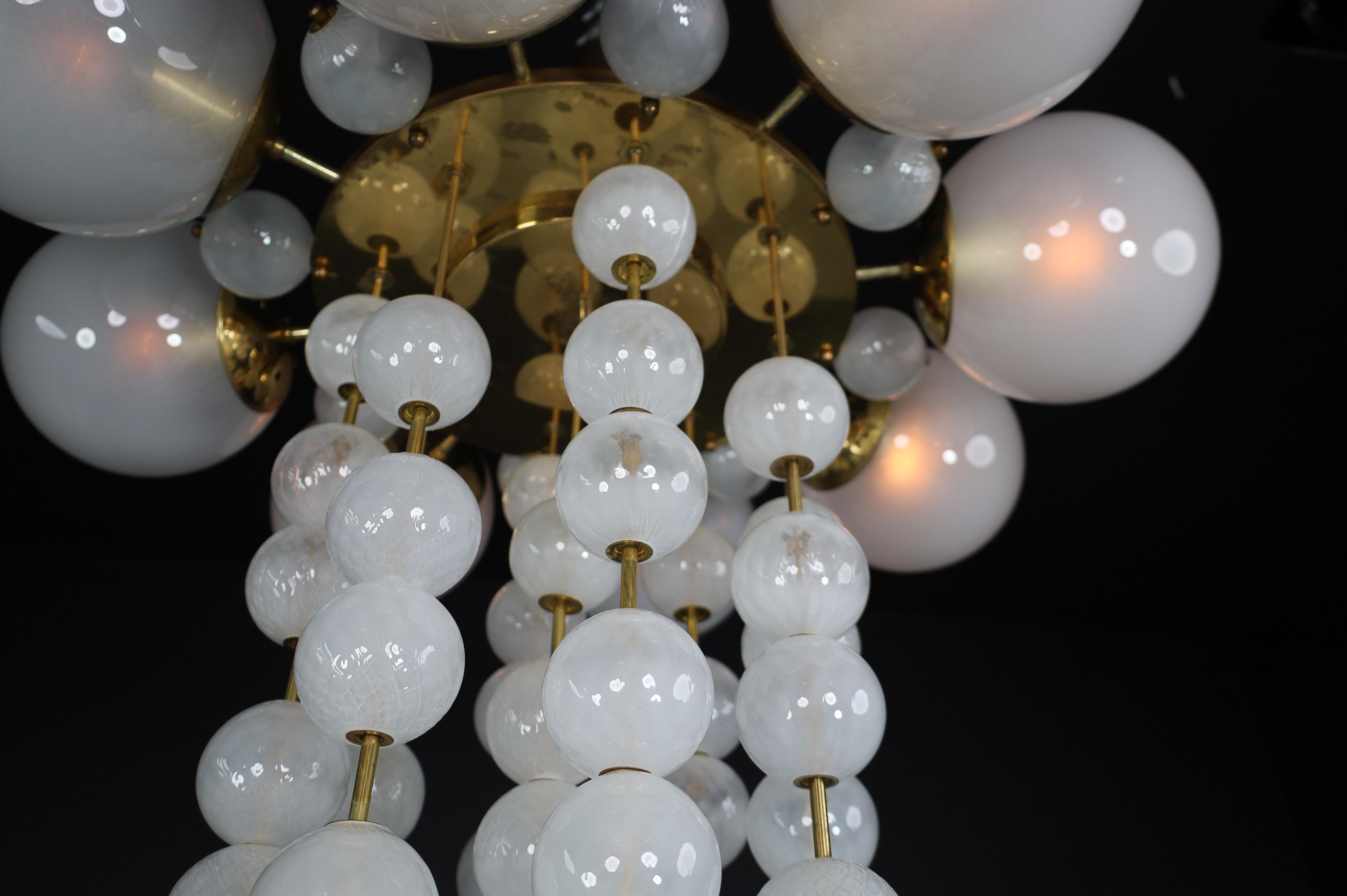 Grand Chandelier with Brass Fixture and Hand-blowed Frosted Glass Globes, 1960s For Sale 6