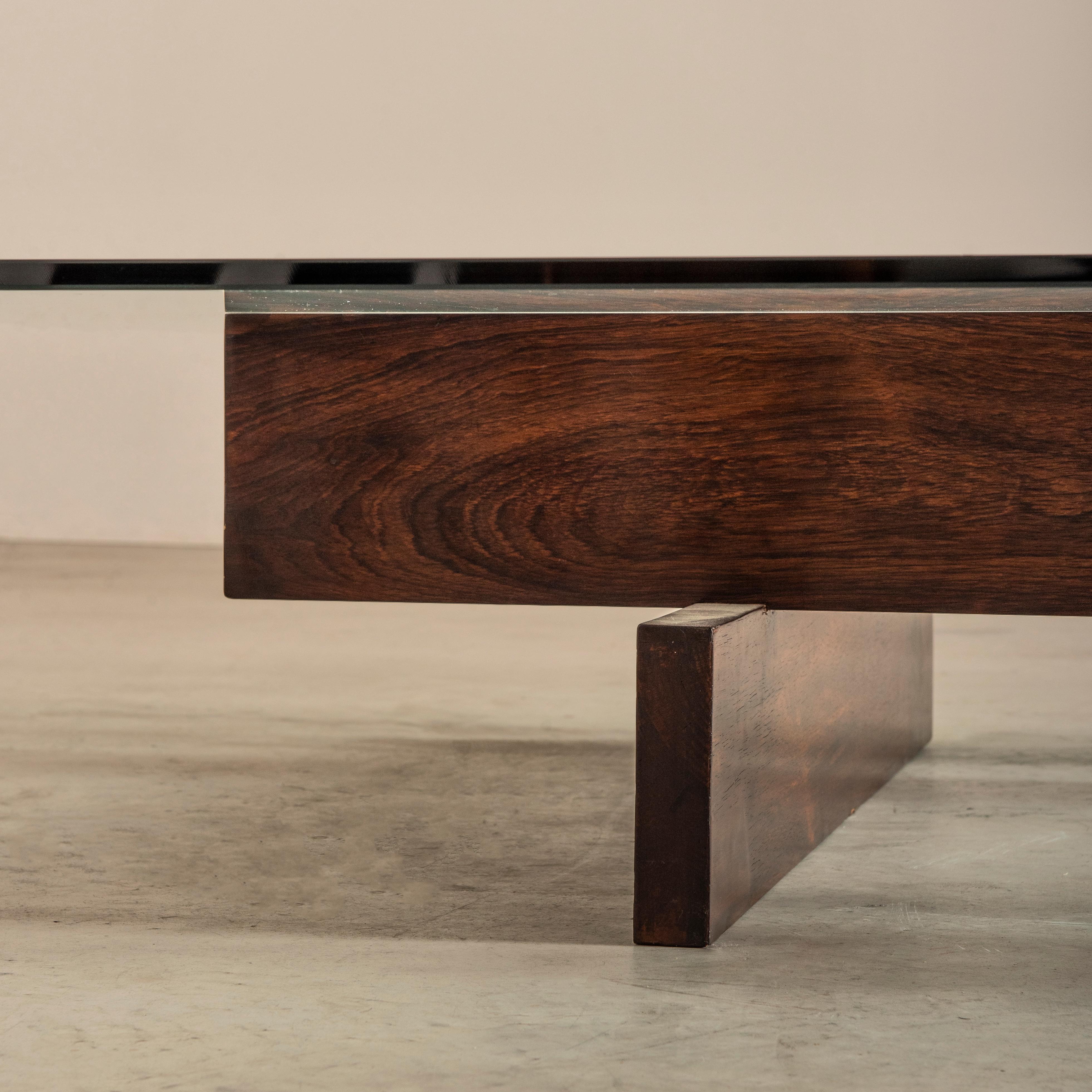 20th Century Grand Coffee Table in Wood and Glass by Celina Decorações, Brazilian Midcentury For Sale