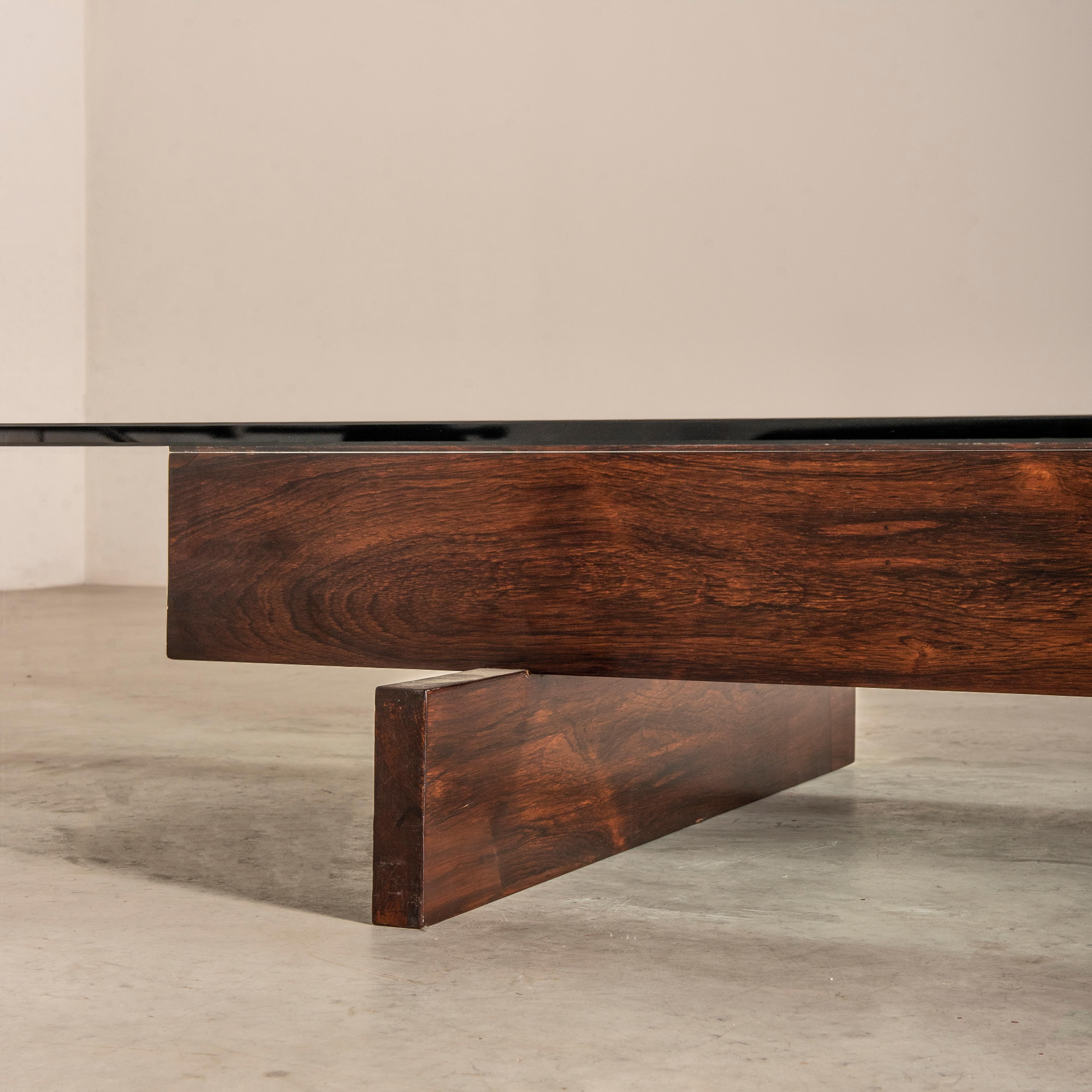 Grand Coffee Table in Wood and Glass by Celina Decorações, Brazilian Midcentury For Sale 2