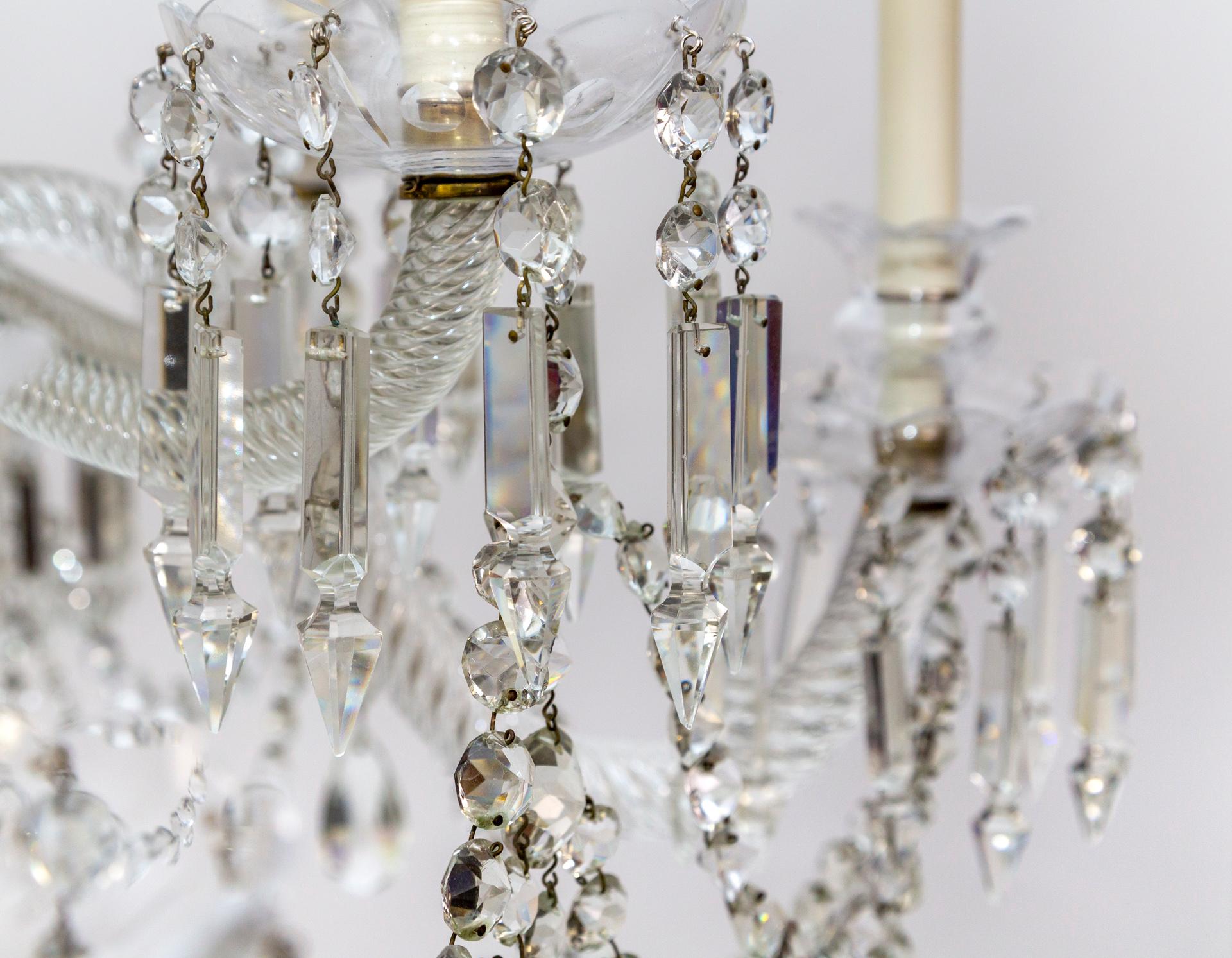 Lustre George III en cristal taillé avec colonne à facettes en vente 5
