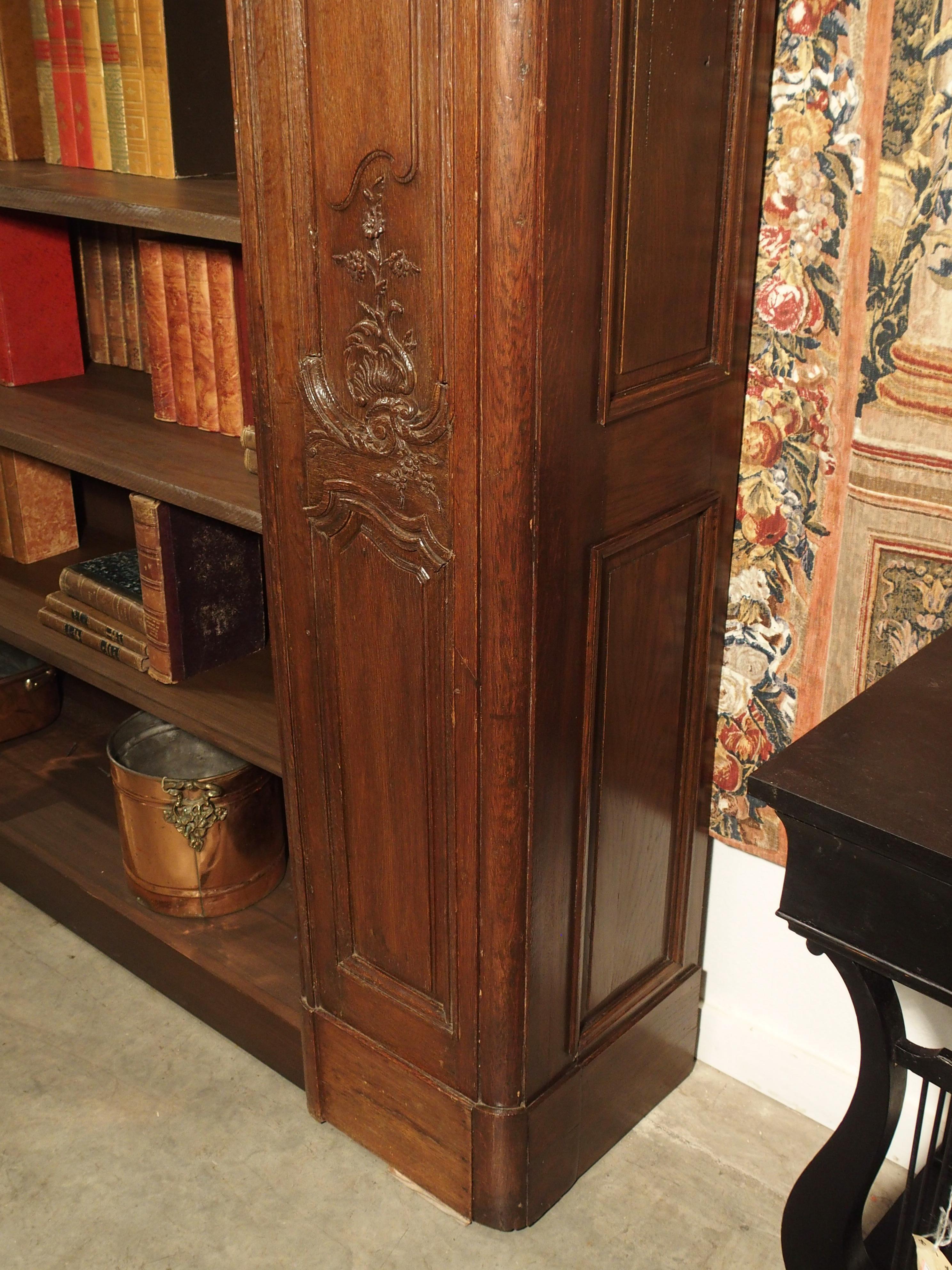 Grand Early 18th Century French Regence Bibliotheque in Carved Oak 12
