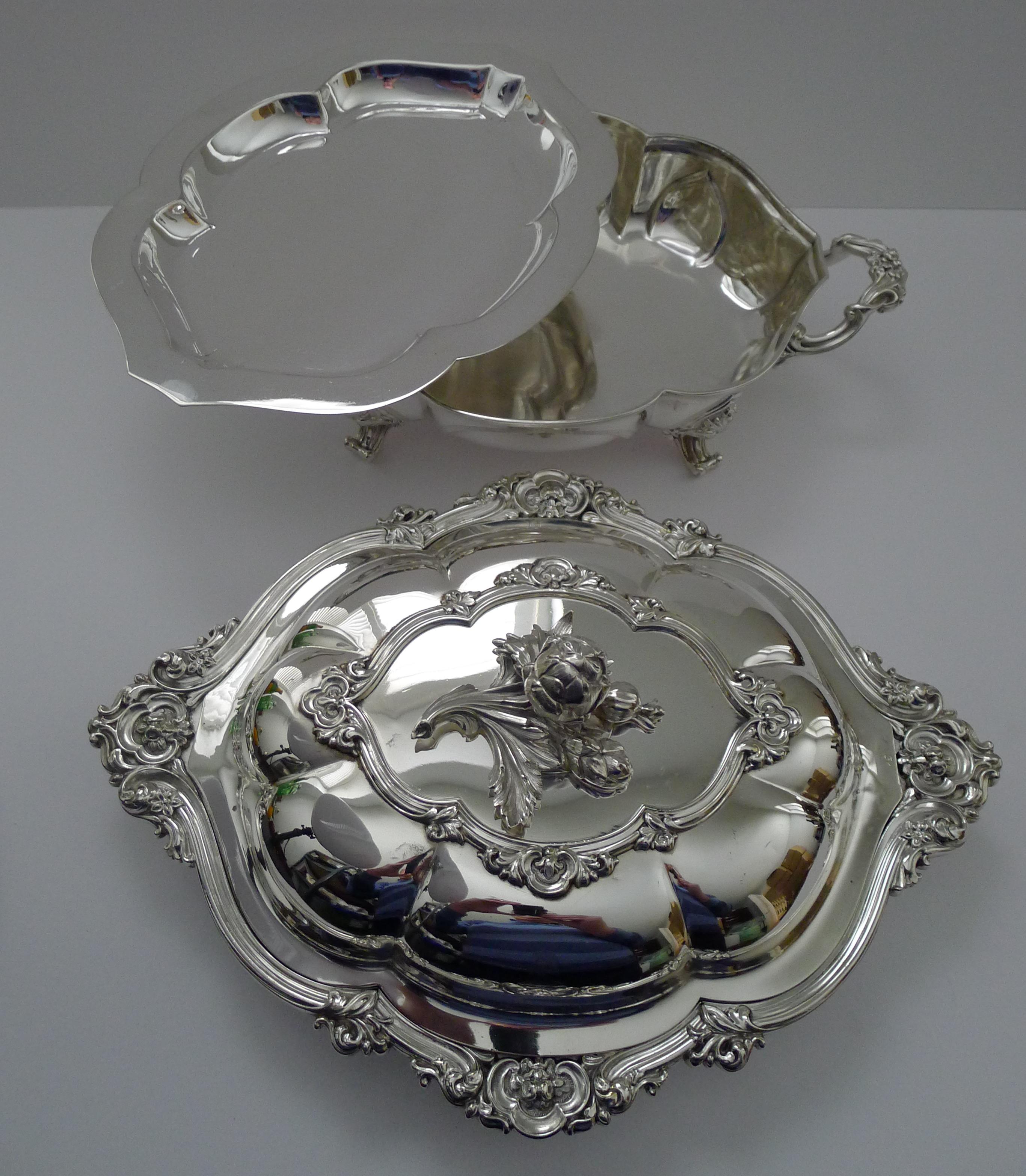 Début de l'époque victorienne Plat à dîner en métal argenté Grand Elkington / Chafing, 1853 en vente