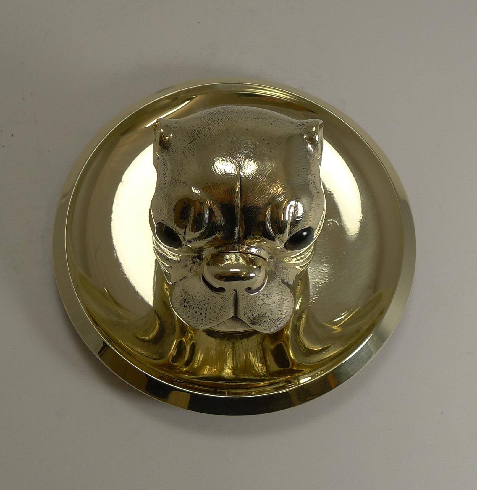 Grand English Bulldog Novelty Inkwell with Glass Eyes, circa 1880 In Good Condition For Sale In Bath, GB