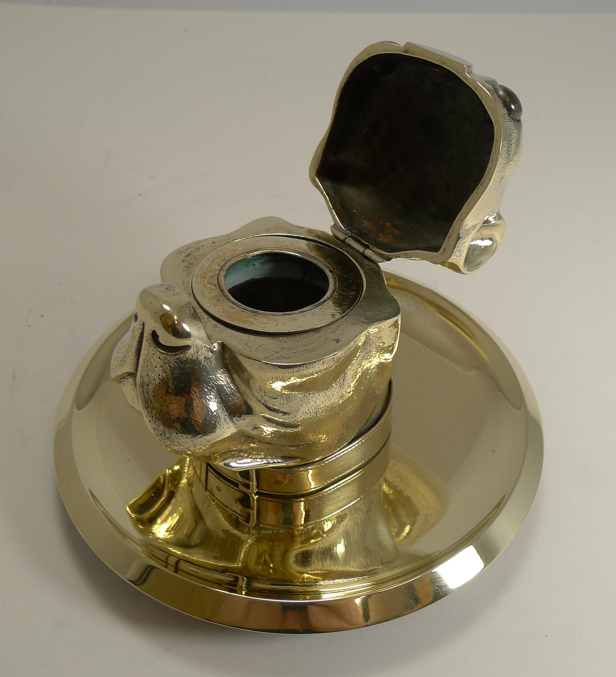 Late 19th Century Grand English Bulldog Novelty Inkwell with Glass Eyes, circa 1880 For Sale