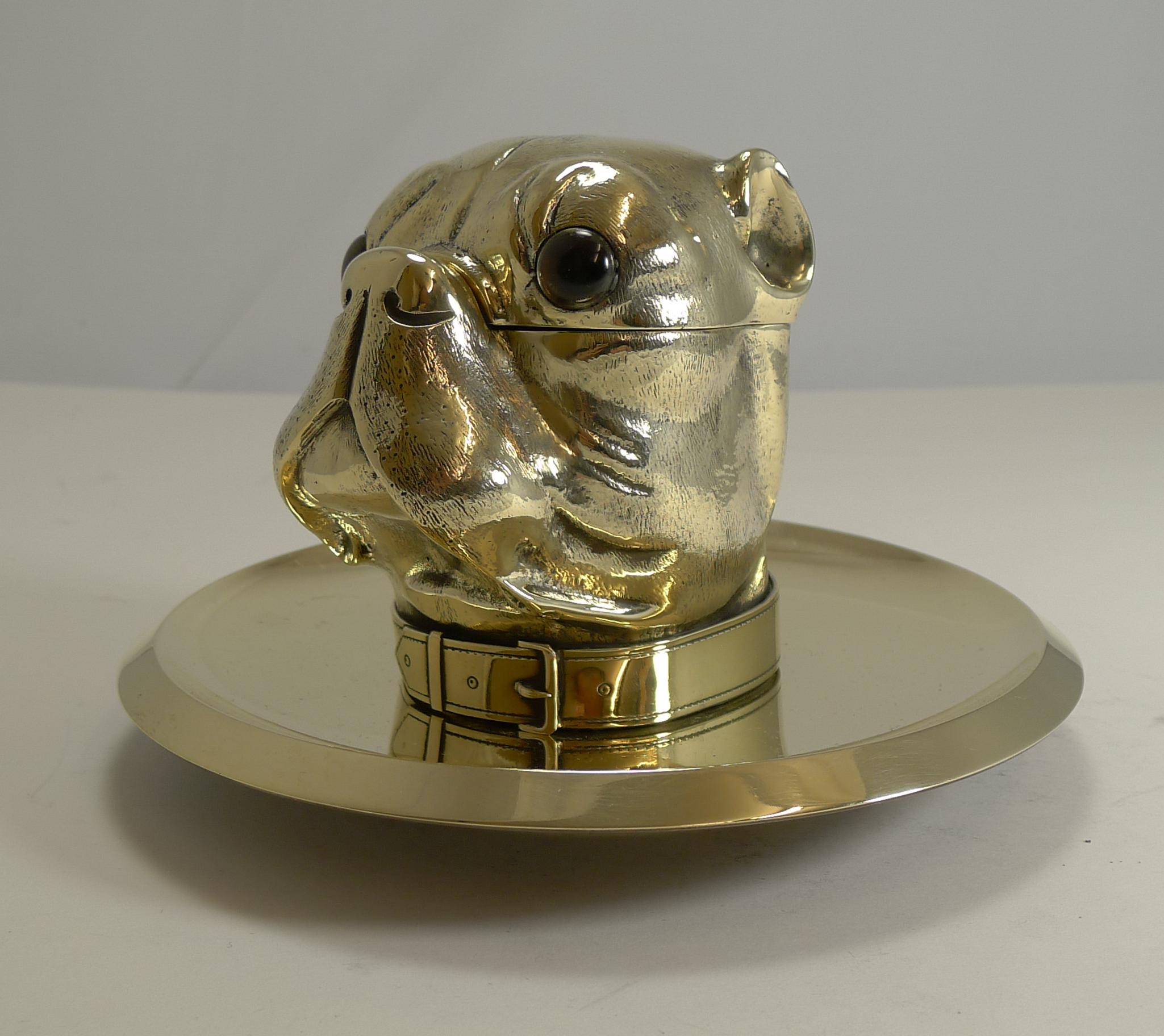 Grand English Bulldog Novelty Inkwell with Glass Eyes, circa 1880 For Sale 1