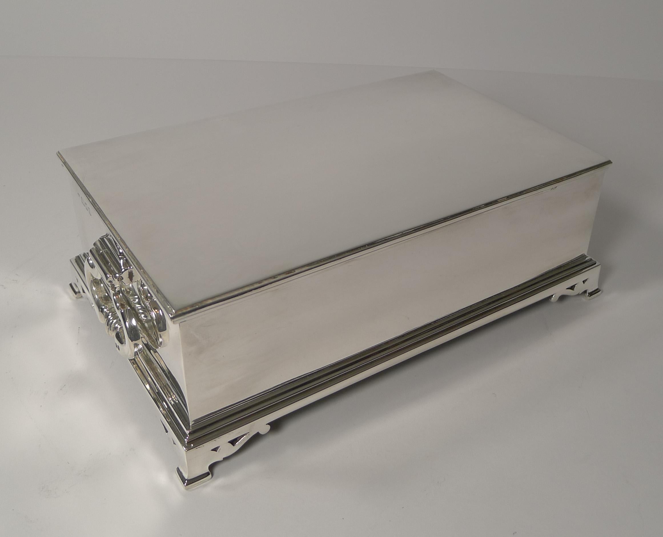 Grand English Sterling Silver Cigar Box or Humidor by Richard Comyns, 1928 For Sale 7