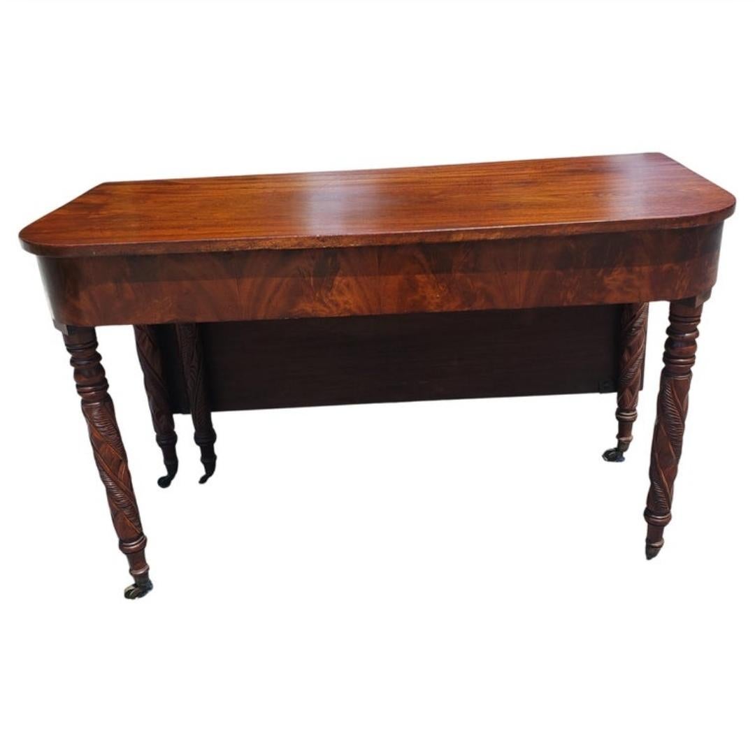 Grand Federal / Hepplewhite Ribbon Mahogany Three-Part Dining Table, 1800s For Sale 6