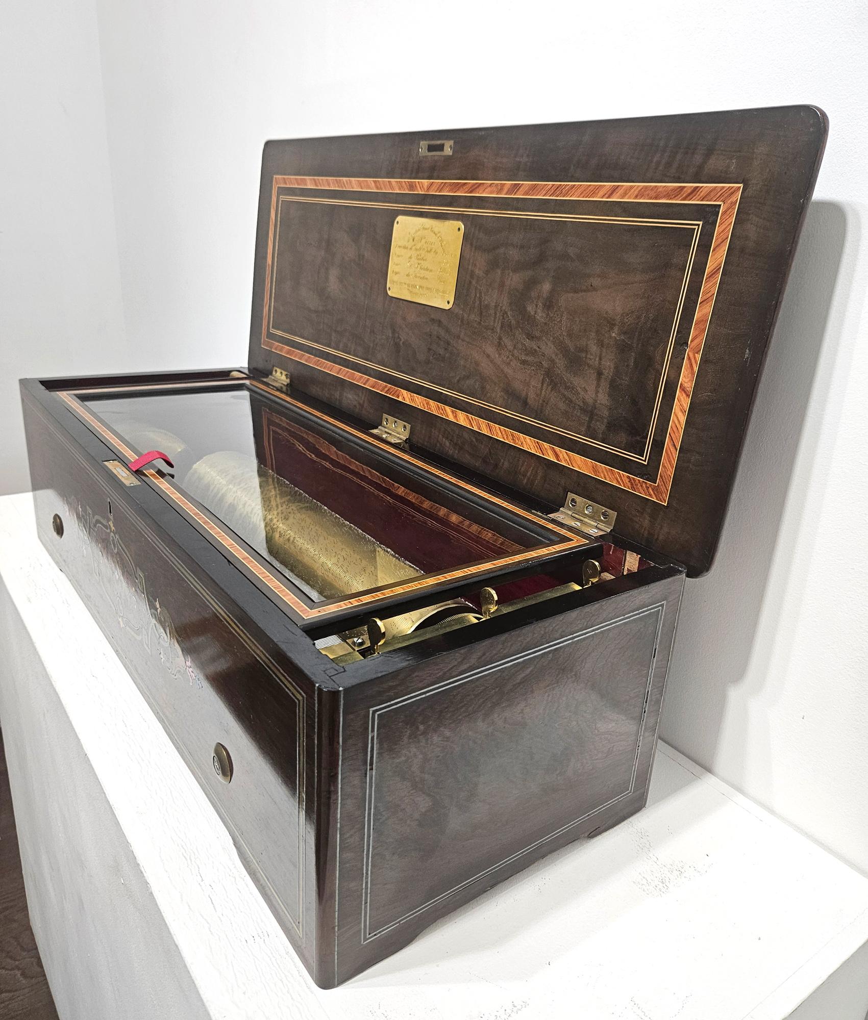 Gran Formato Cuatro Obertura Caja de música antigua de cilindro de Nicole Freres, c. 1865 en venta 7
