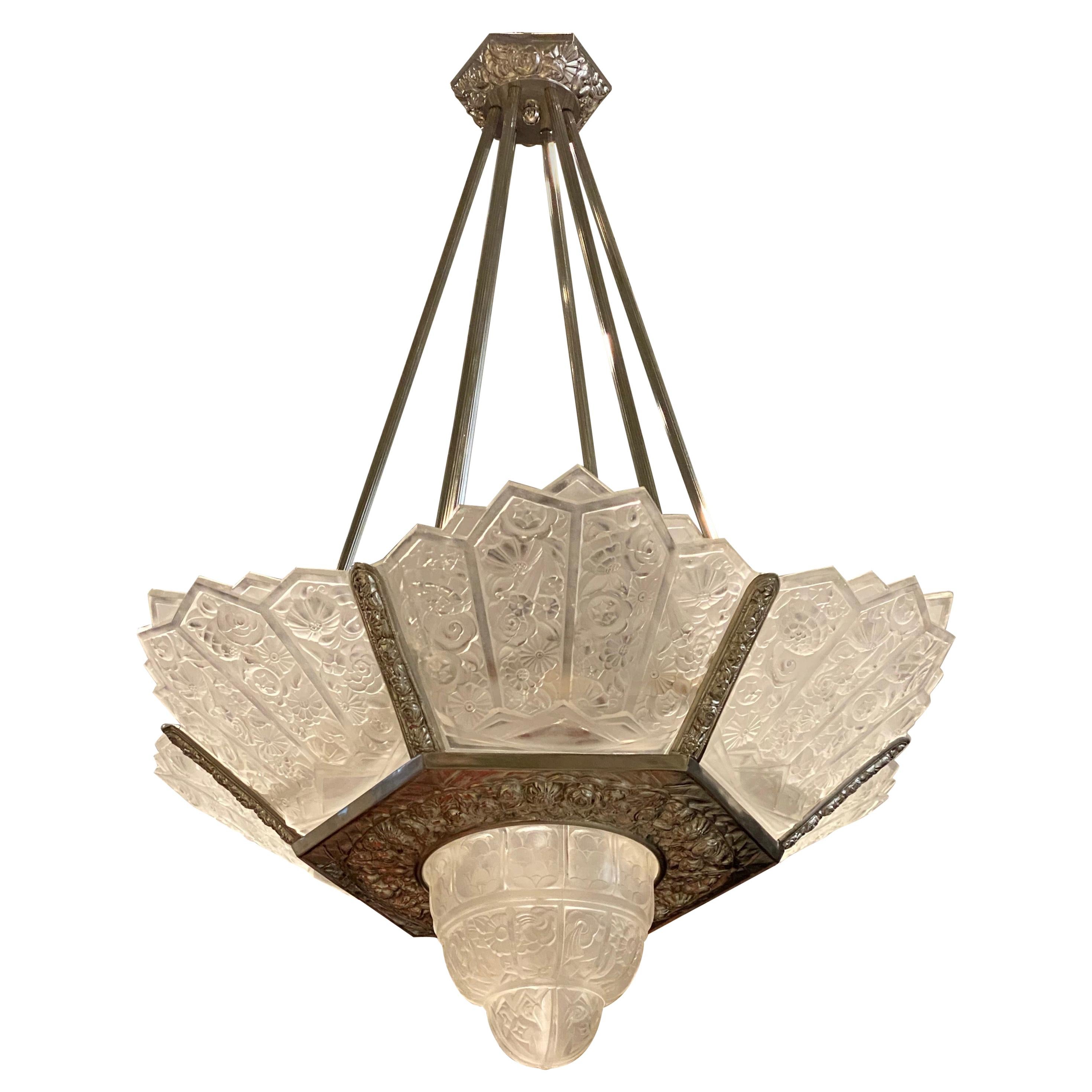 Grand French Art Deco Chandelier by Hettier Vincent For Sale