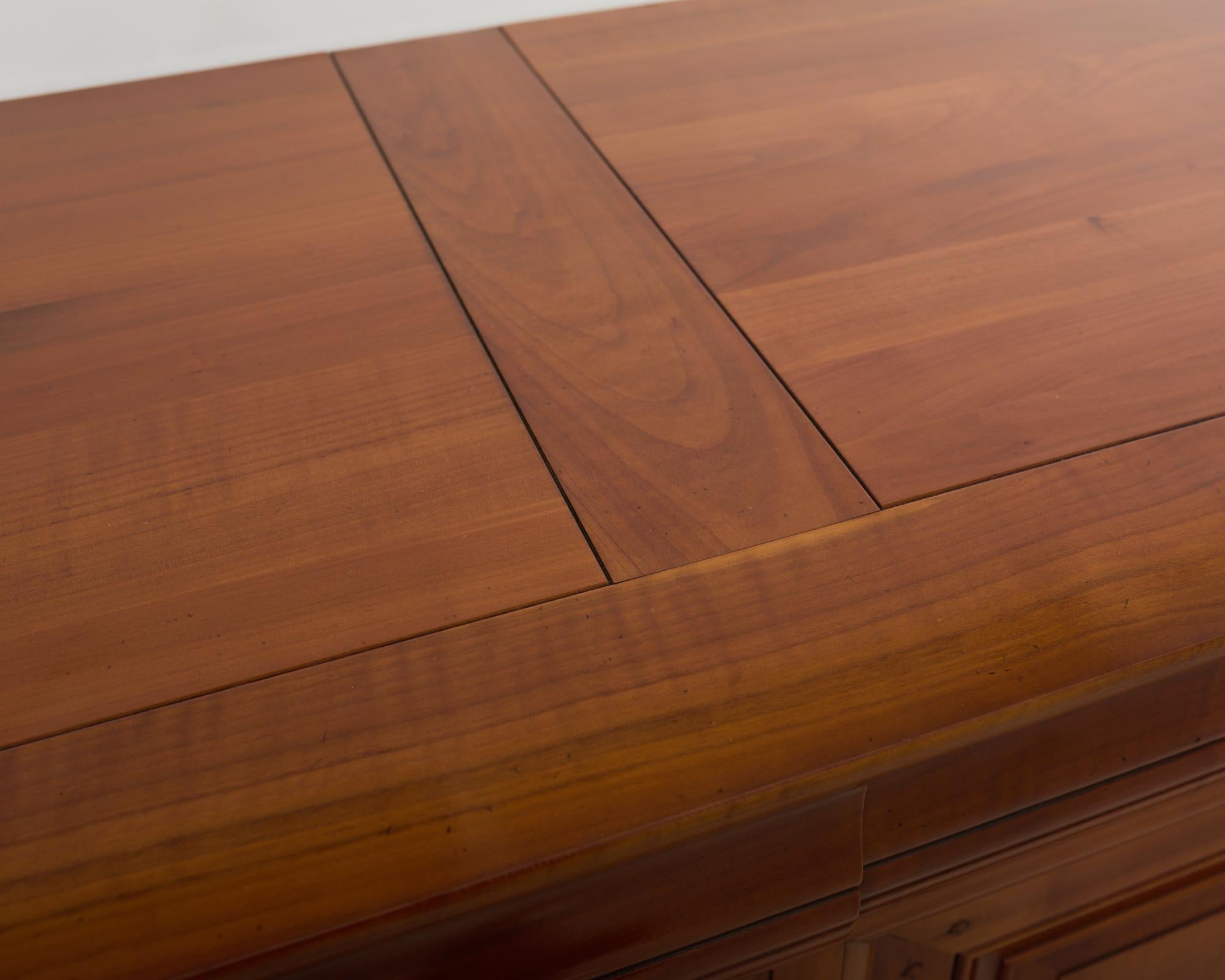 Credenza Enfilade in legno di noce in stile Louis Philippe in vendita 3
