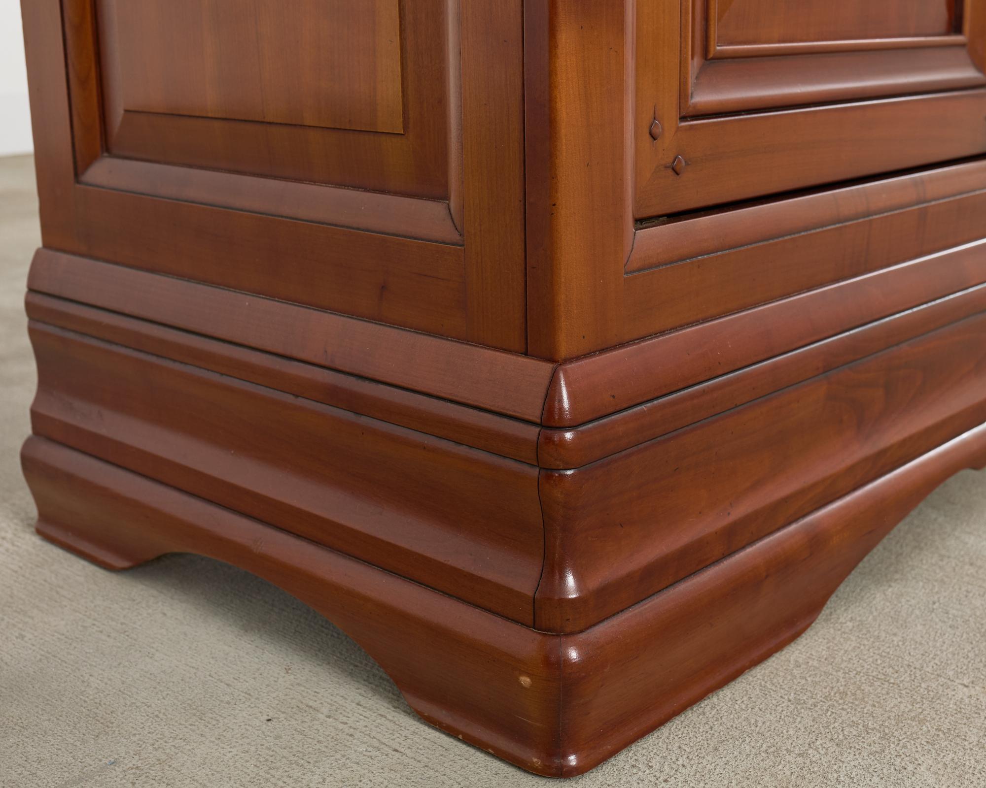 Credenza Enfilade in legno di noce in stile Louis Philippe in vendita 5