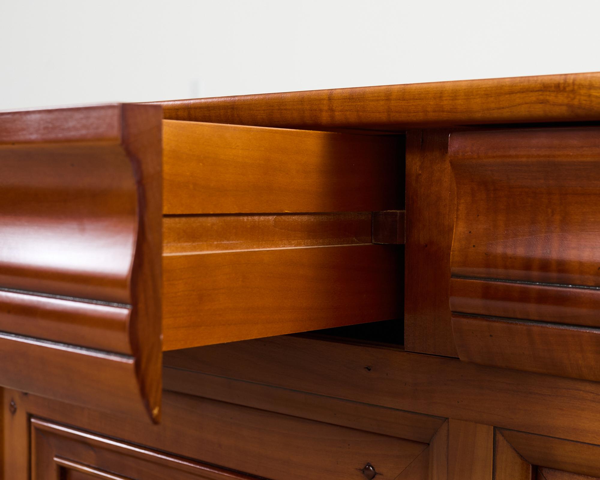 Credenza Enfilade in legno di noce in stile Louis Philippe in vendita 11