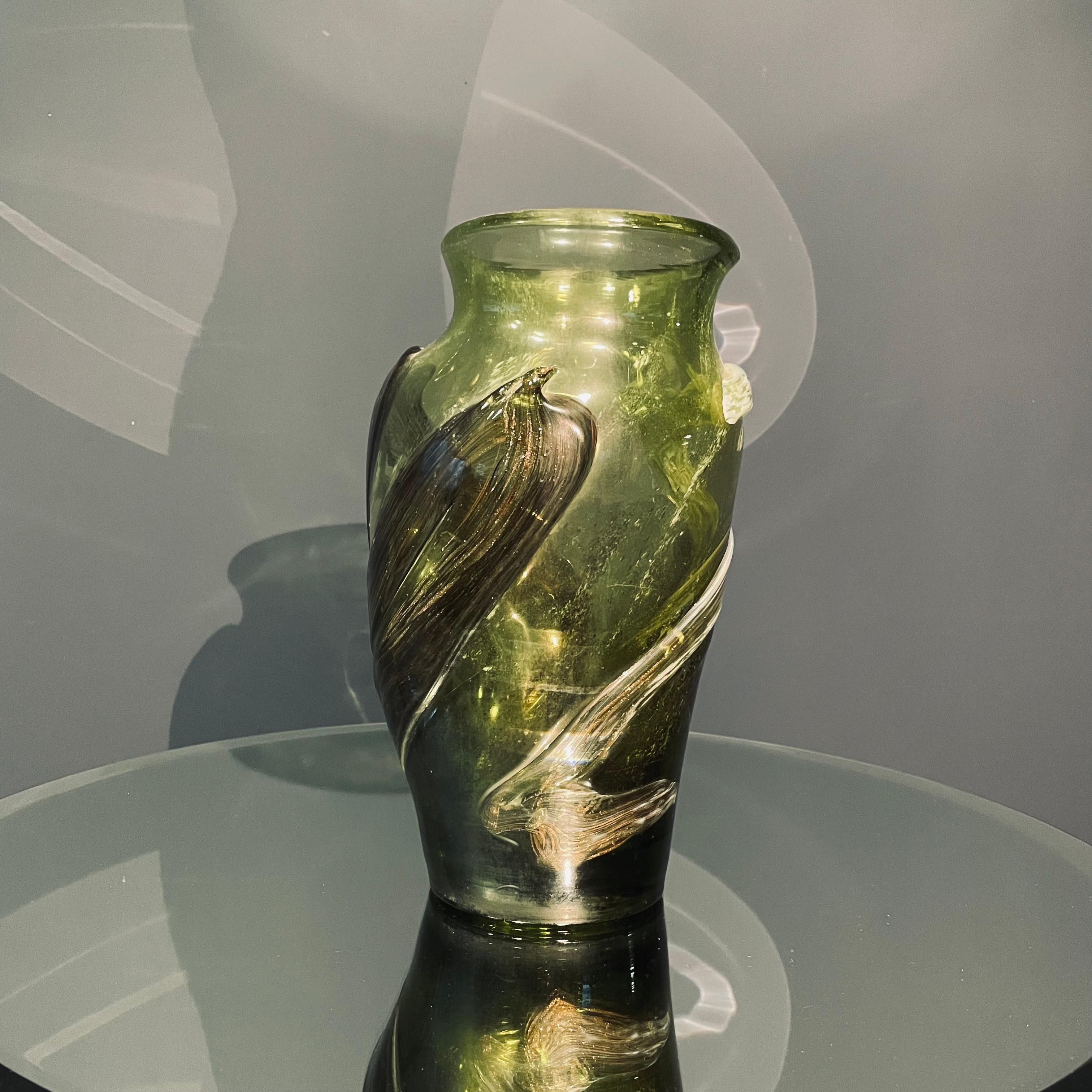 Große Vase aus grünem farbigem Glas, signiert von Winnowski, Biot, Frankreich, 1990er Jahre (Französisch) im Angebot