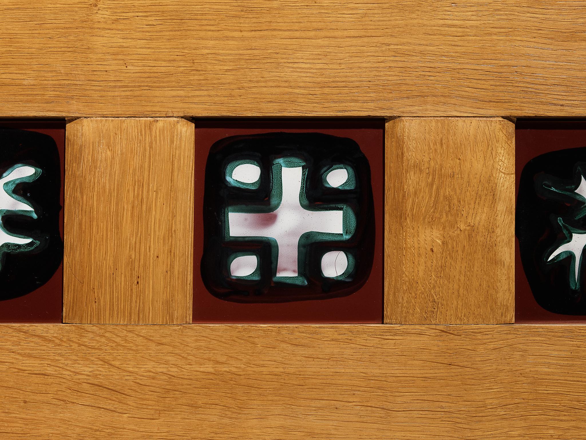 Credenza Grand Guillerme & Chambron in Oak massiccio con piastrelle di ceramica in vendita 3