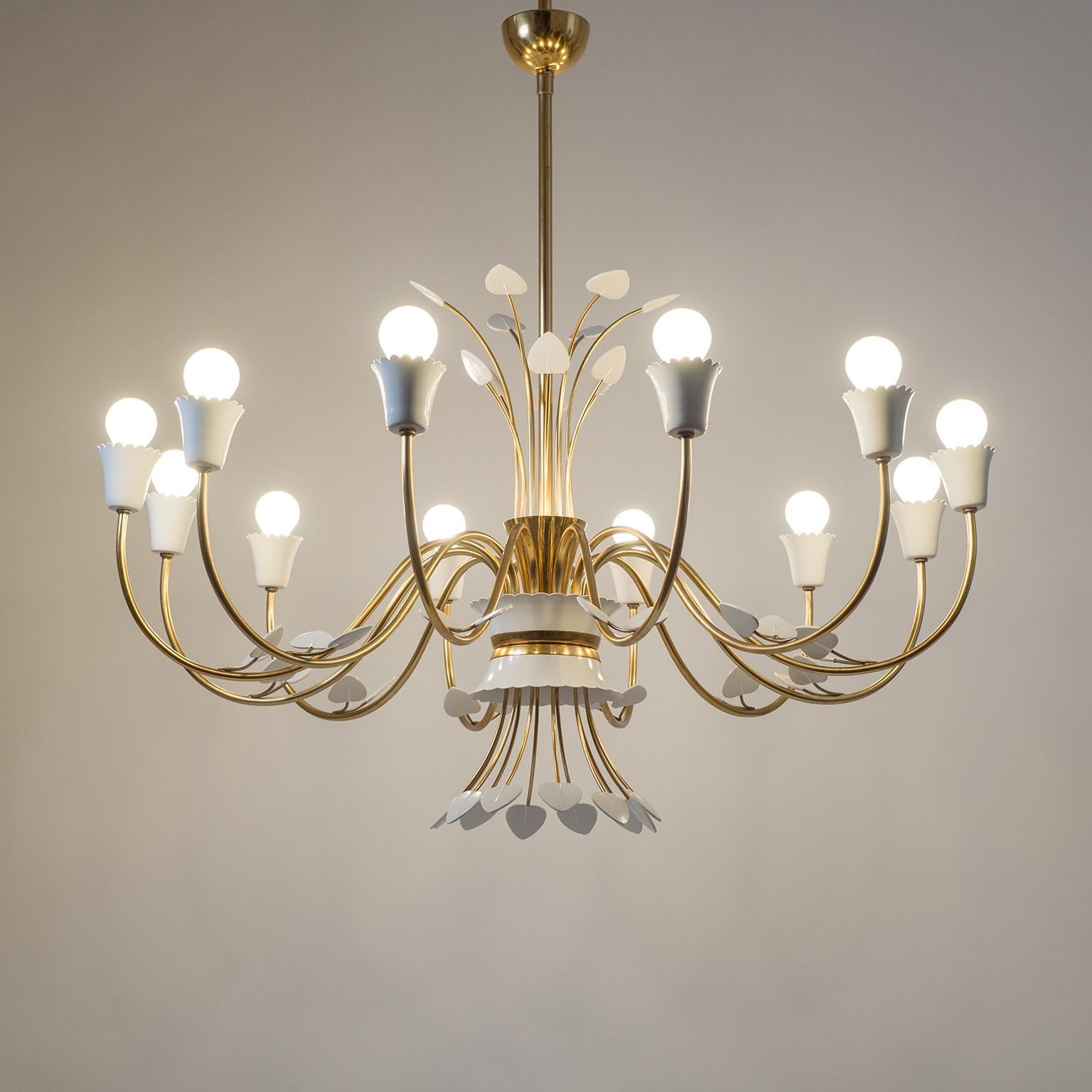 Mid-Century Modern Grand Italian 12-Arm Chandelier, Late 1940s