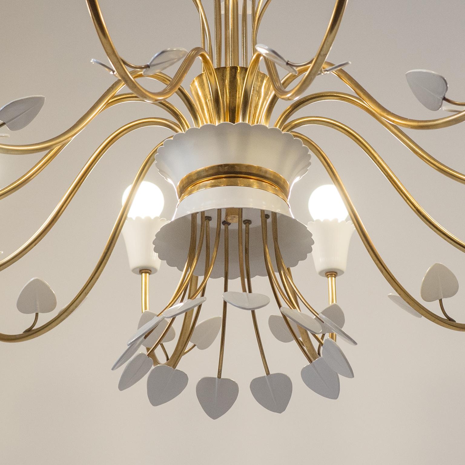 Grand Italian 12-Arm Chandelier, Late 1940s 2